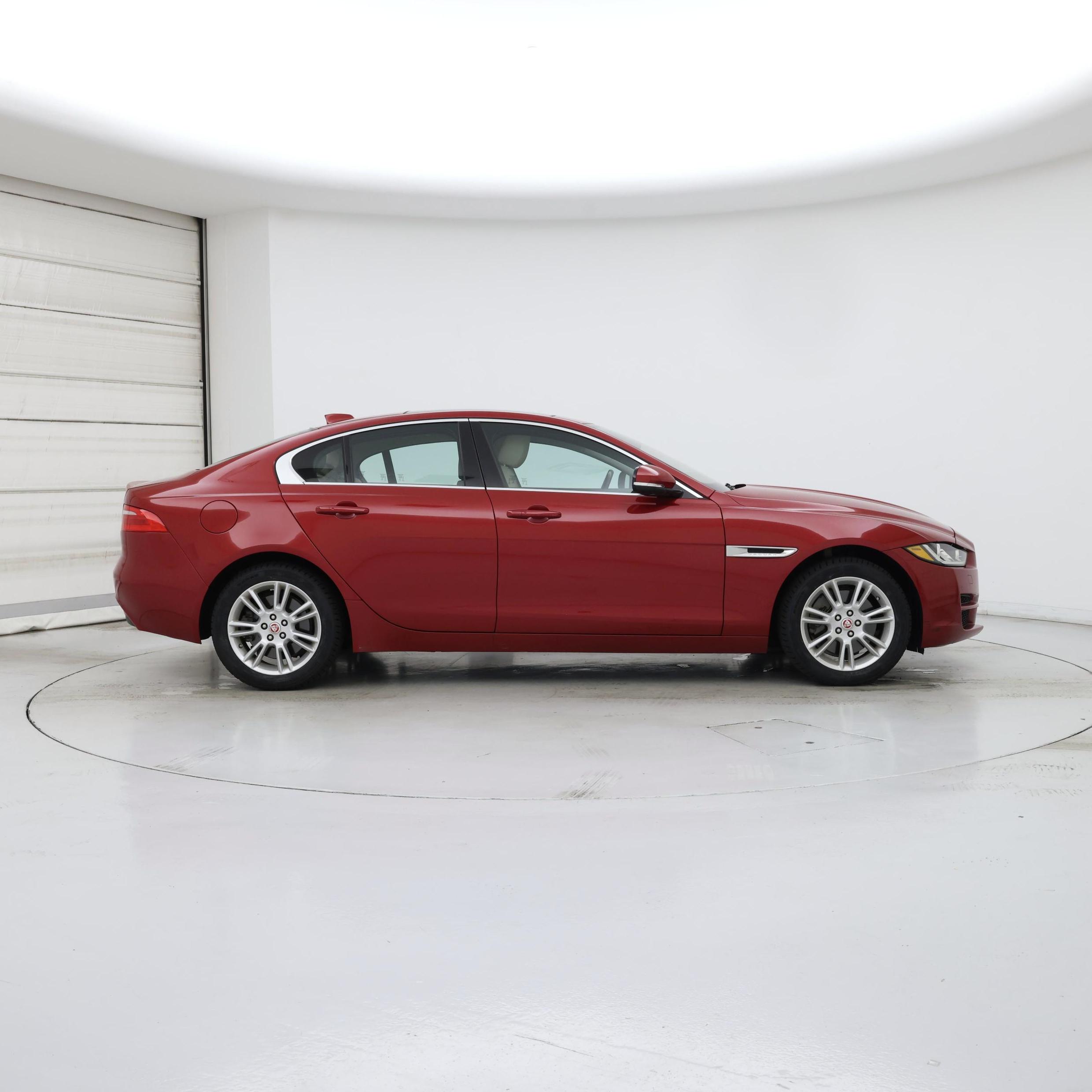 Thumbnail: 2019 Jaguar XE - 7
