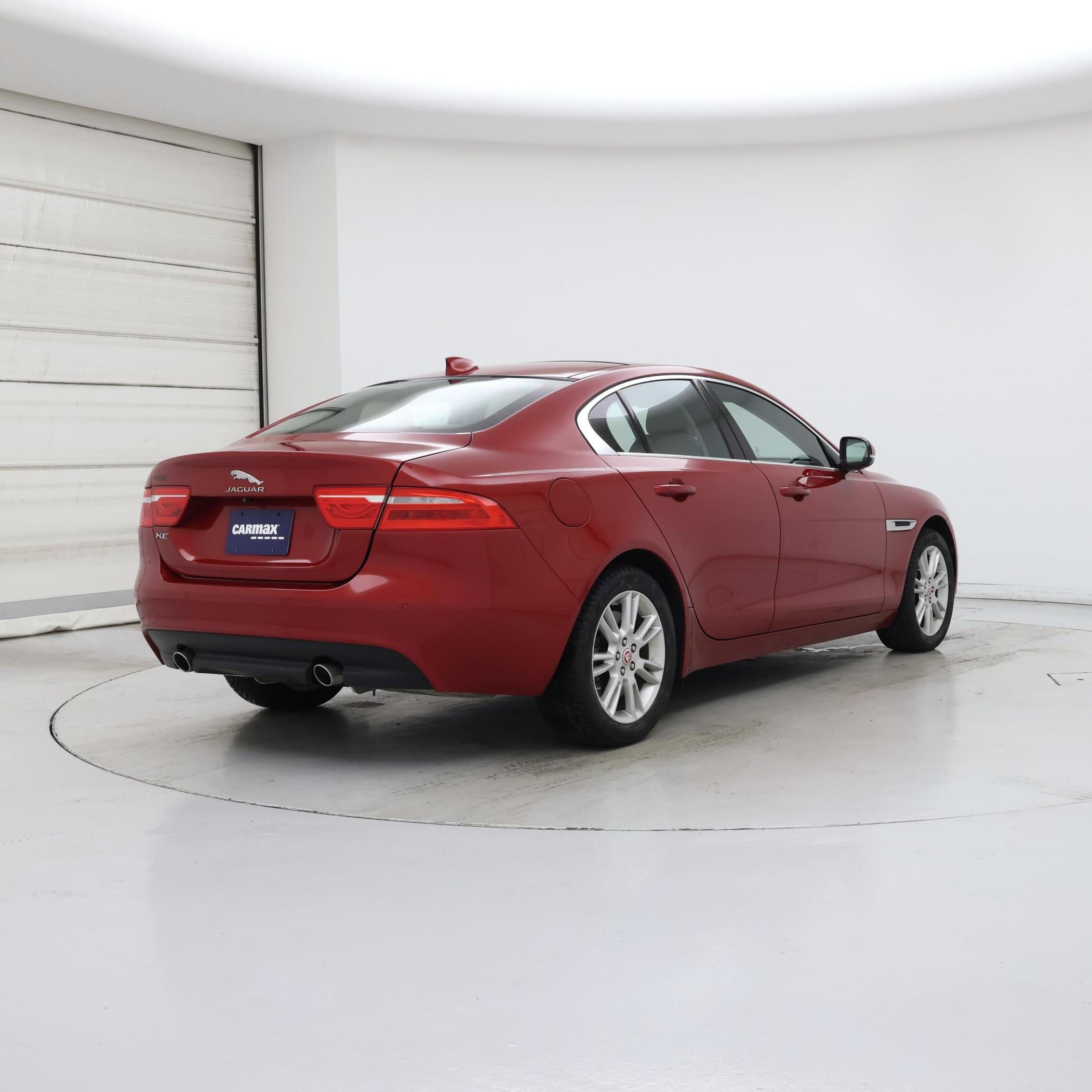 Thumbnail: 2019 Jaguar XE - 8