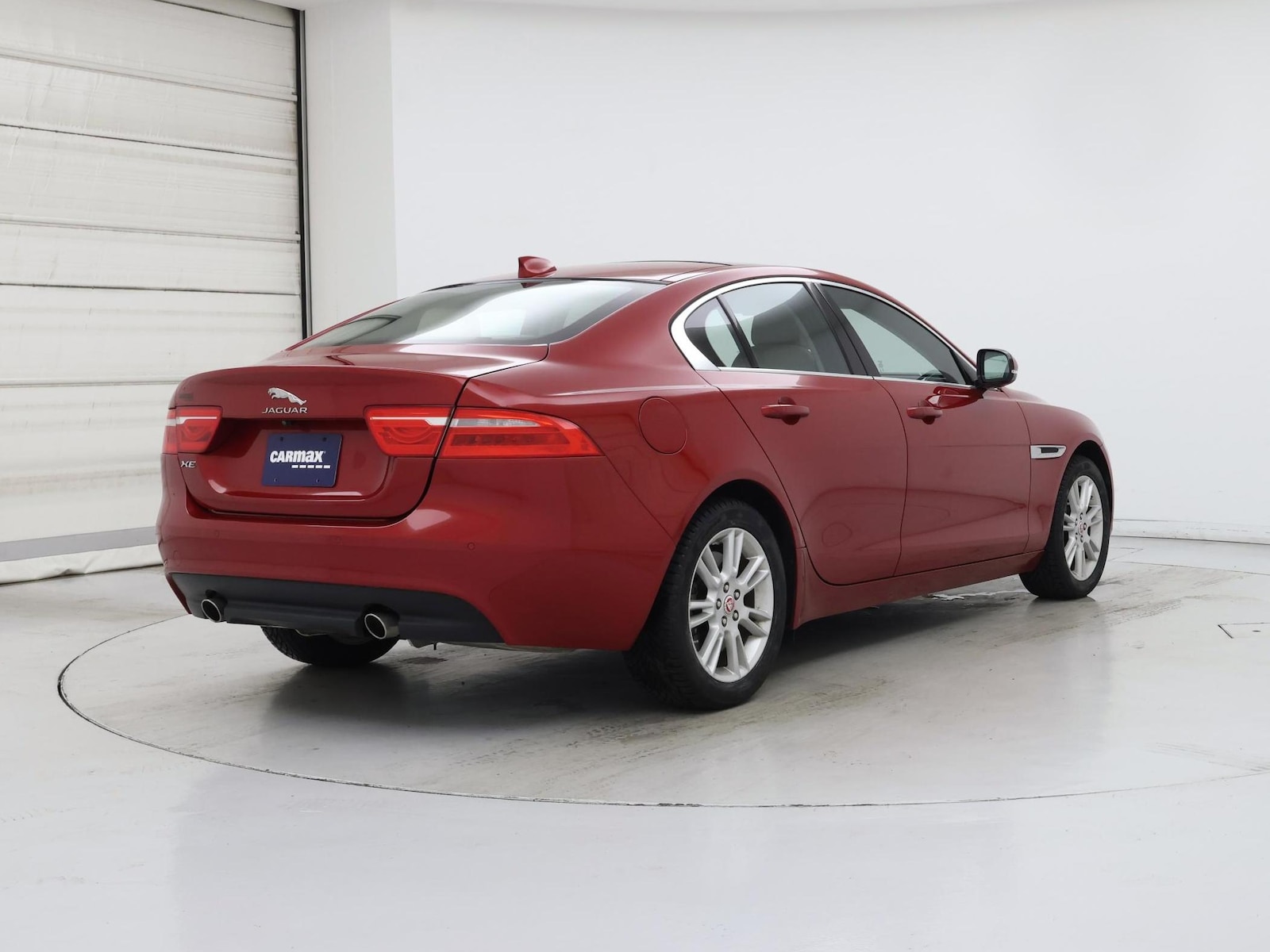 2019 Jaguar XE Premium - Photo 9