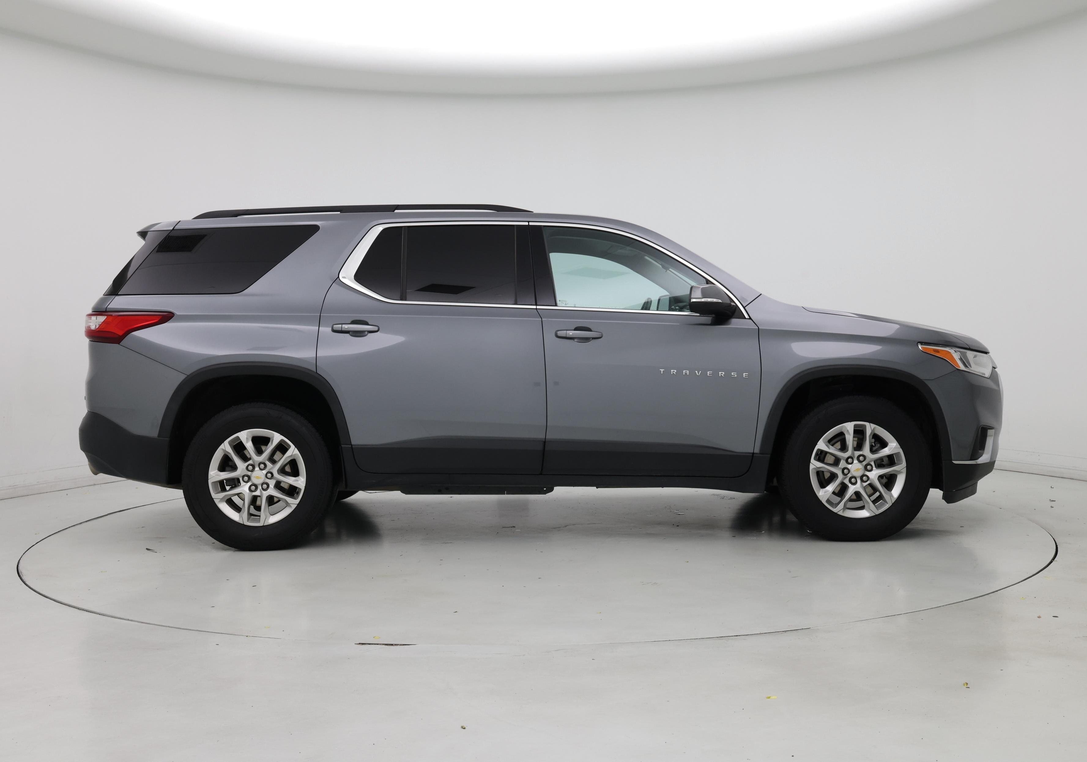 Thumbnail: 2021 Chevrolet Traverse - 7
