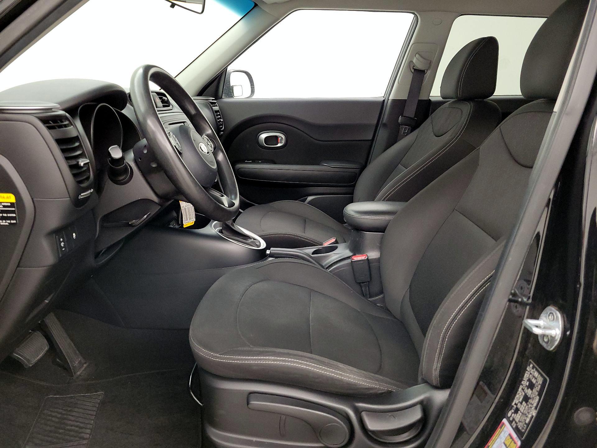 Thumbnail: 2017 Kia Soul - 11