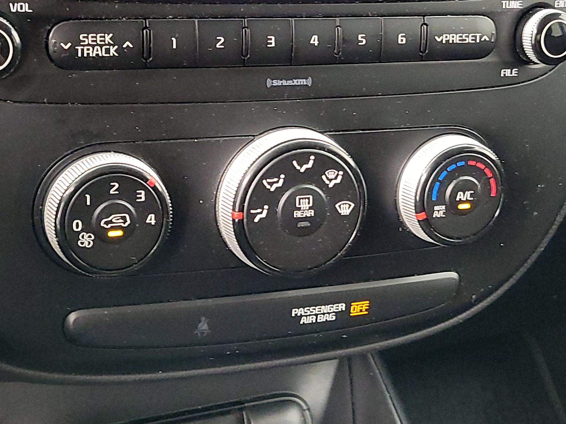 Thumbnail: 2017 Kia Soul - 14