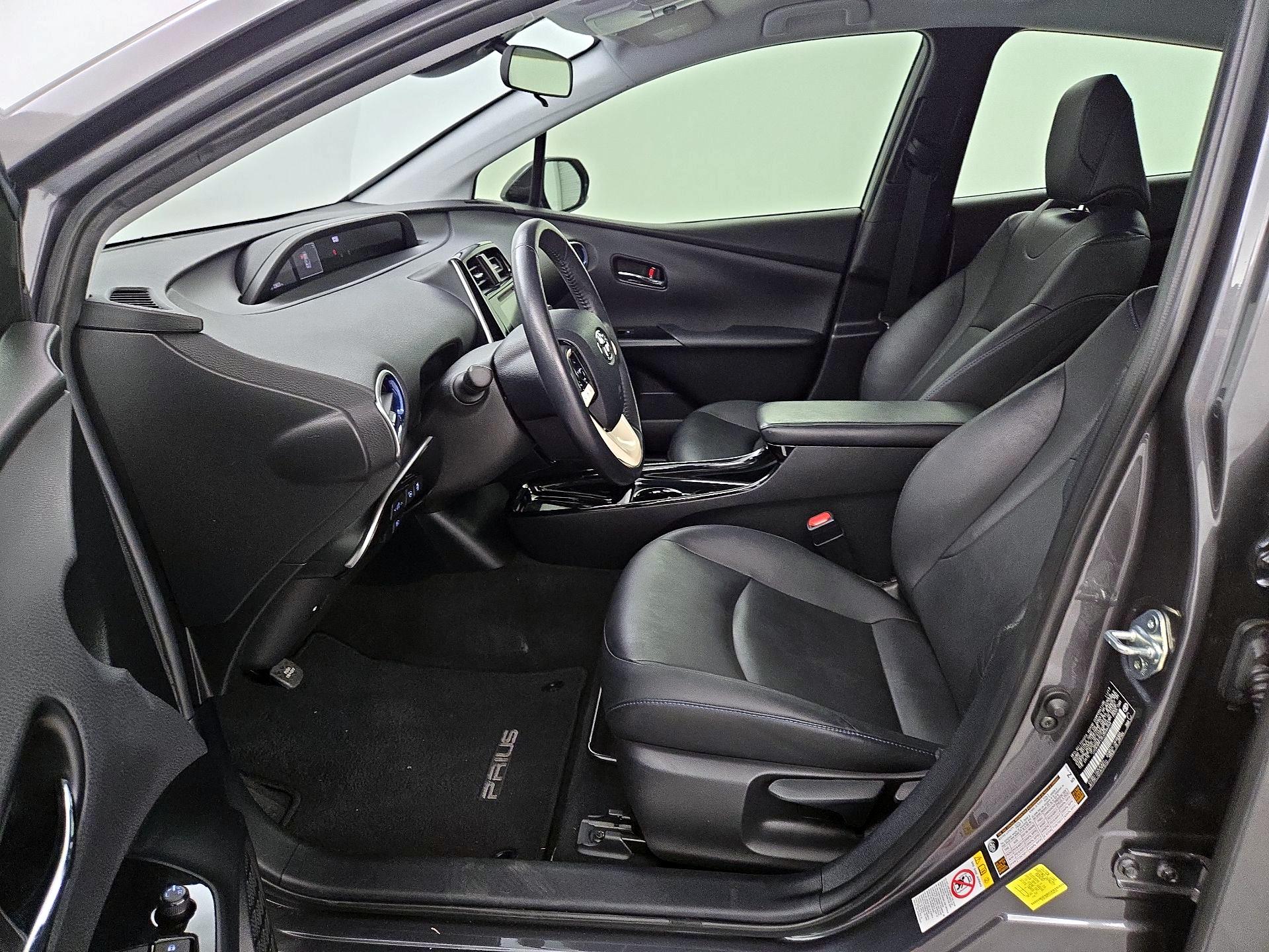 Thumbnail: 2018 Toyota Prius - 11
