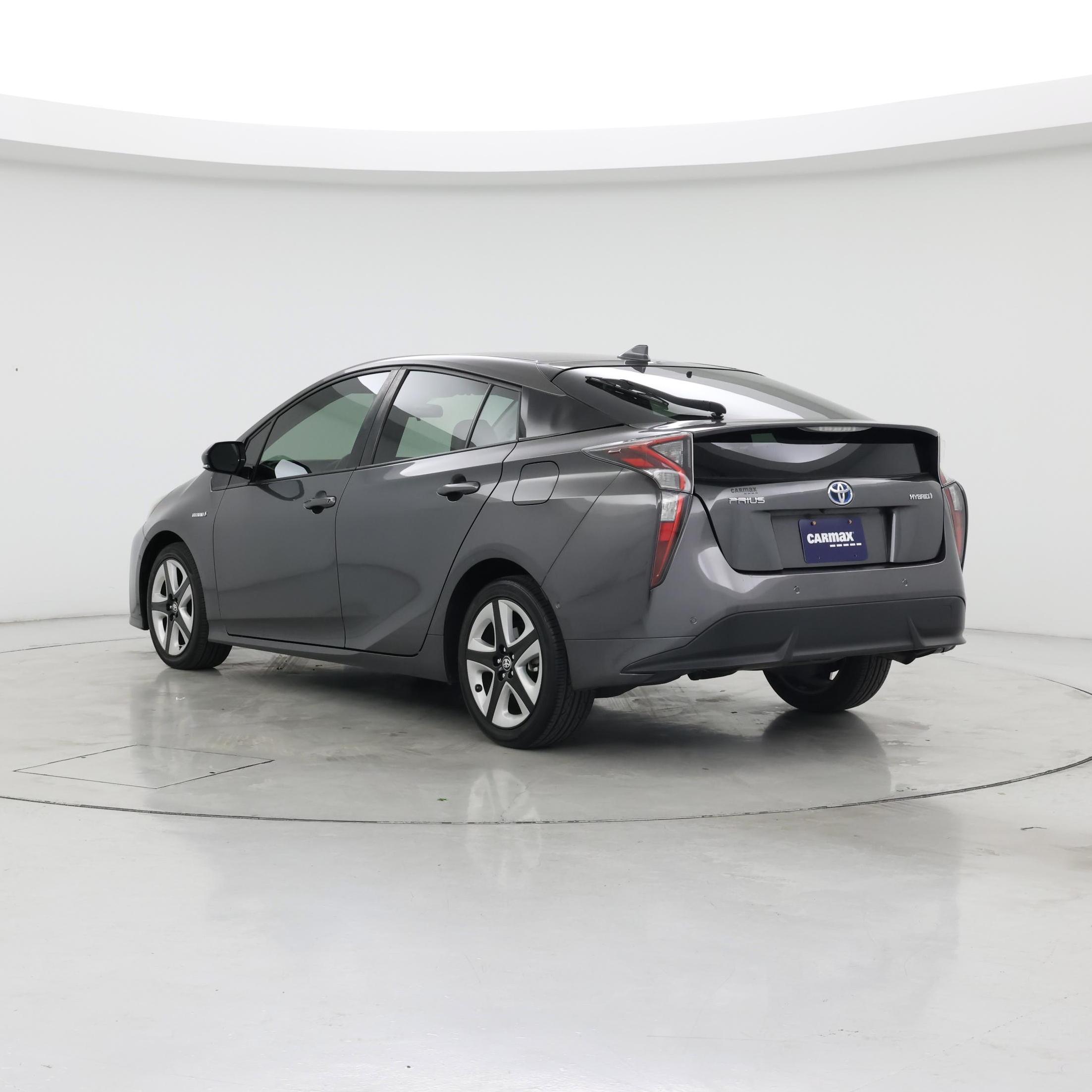 Thumbnail: 2018 Toyota Prius - 2