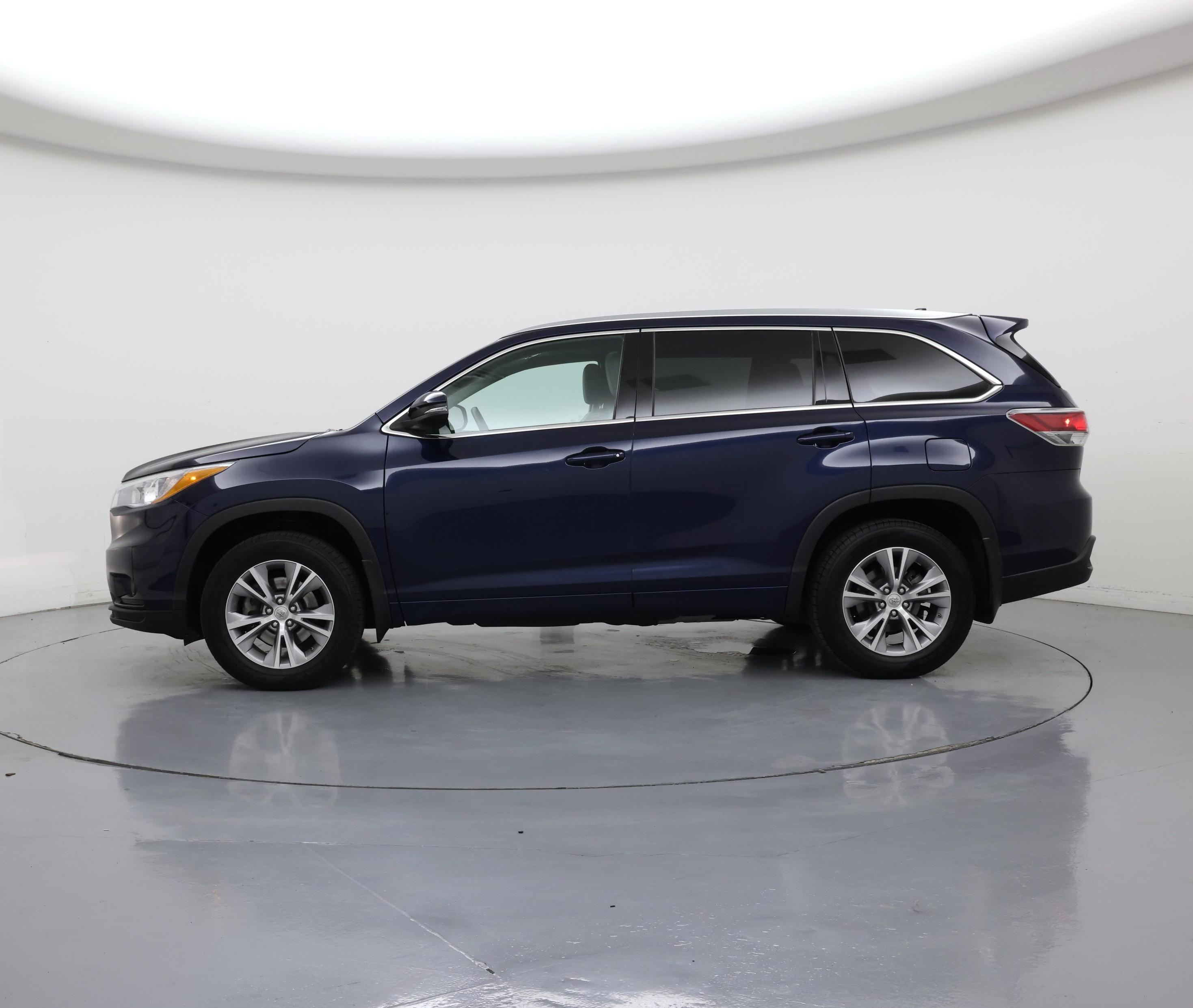 Thumbnail: 2015 Toyota Highlander - 3