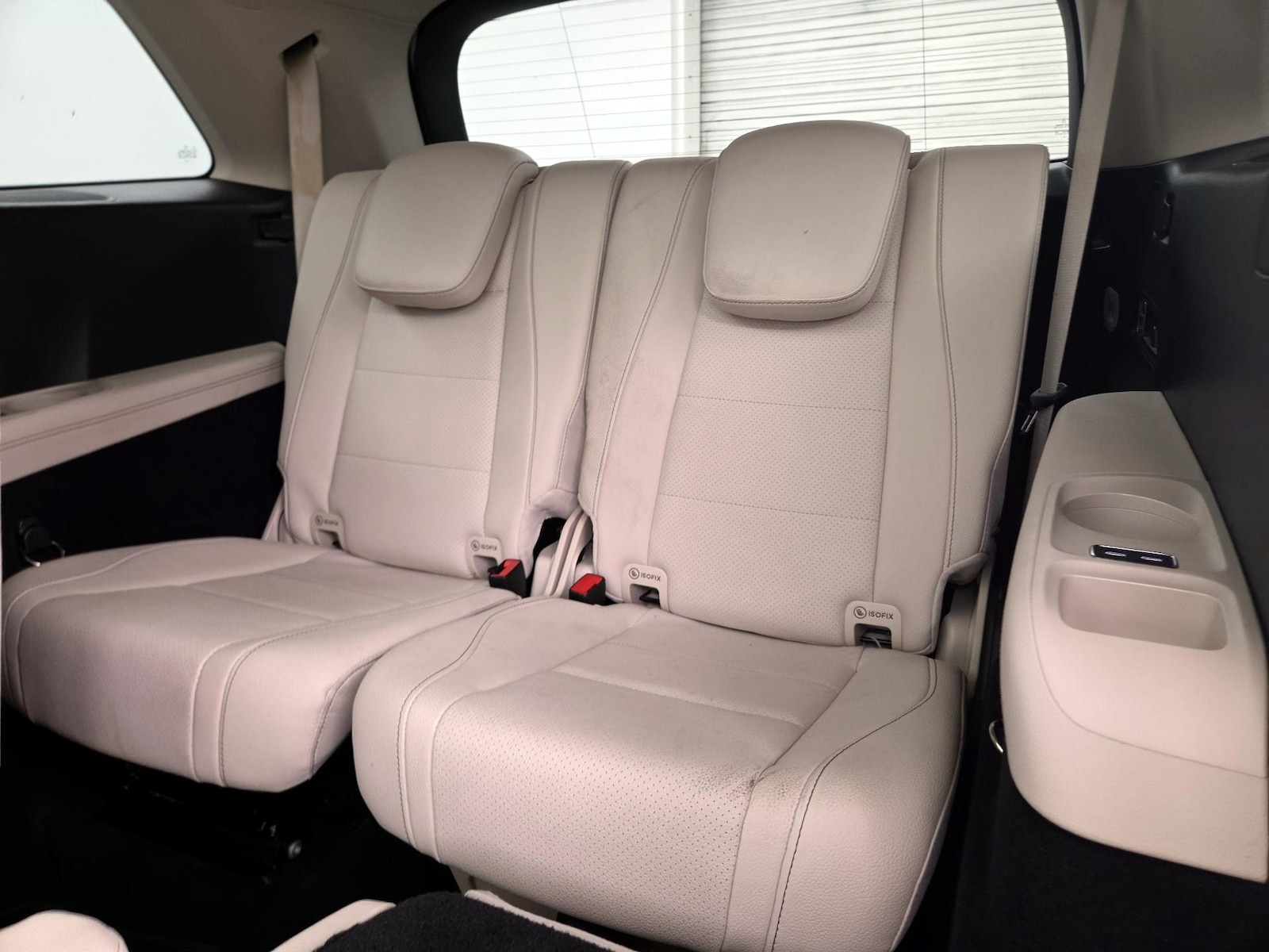2024 Mercedes-Benz GLS 21