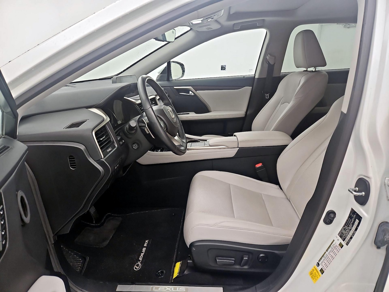 2021 Lexus RX 350 - Photo 12