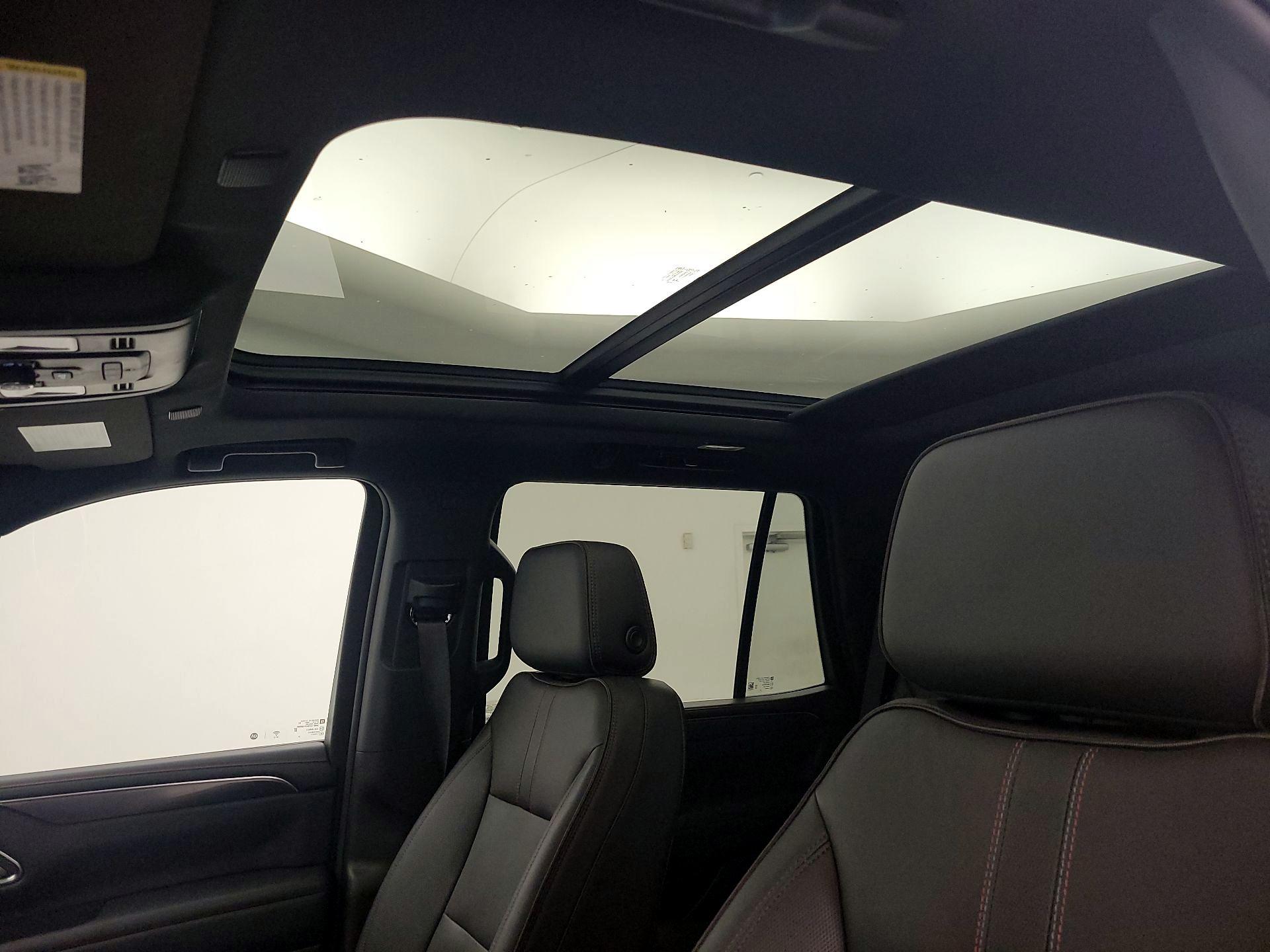 Thumbnail: 2024 Chevrolet Tahoe - 20