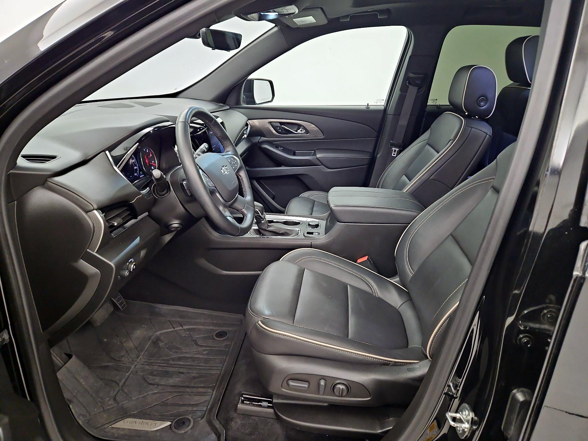 Thumbnail: 2023 Chevrolet Traverse - 11