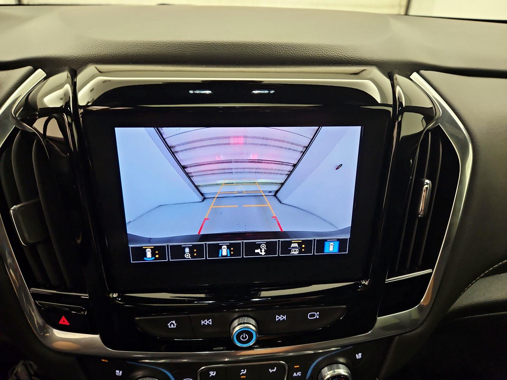 Thumbnail: 2023 Chevrolet Traverse - 15