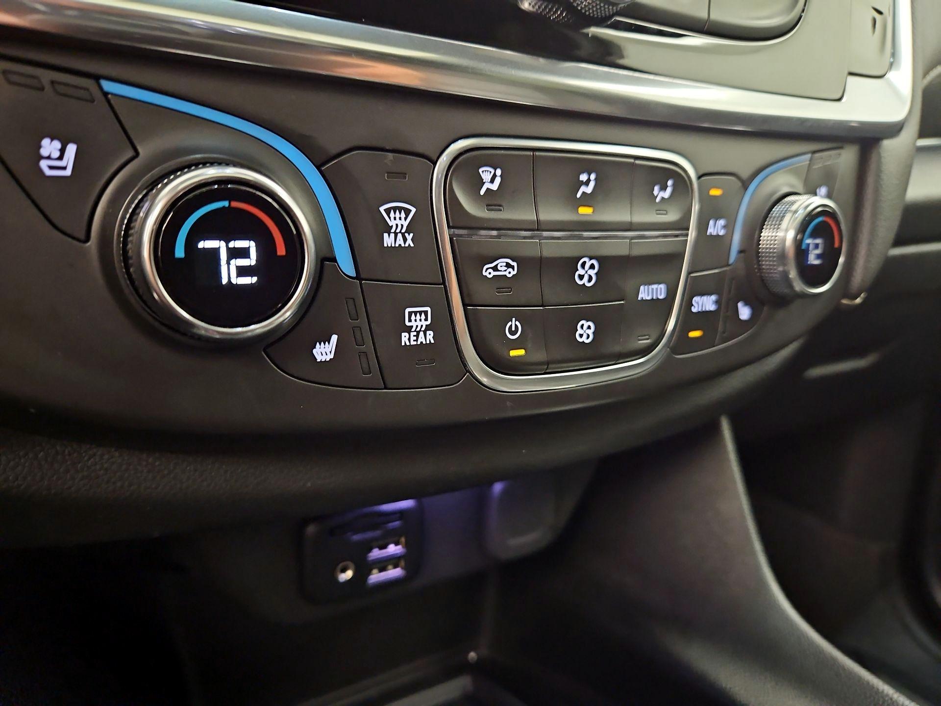 Thumbnail: 2023 Chevrolet Traverse - 17