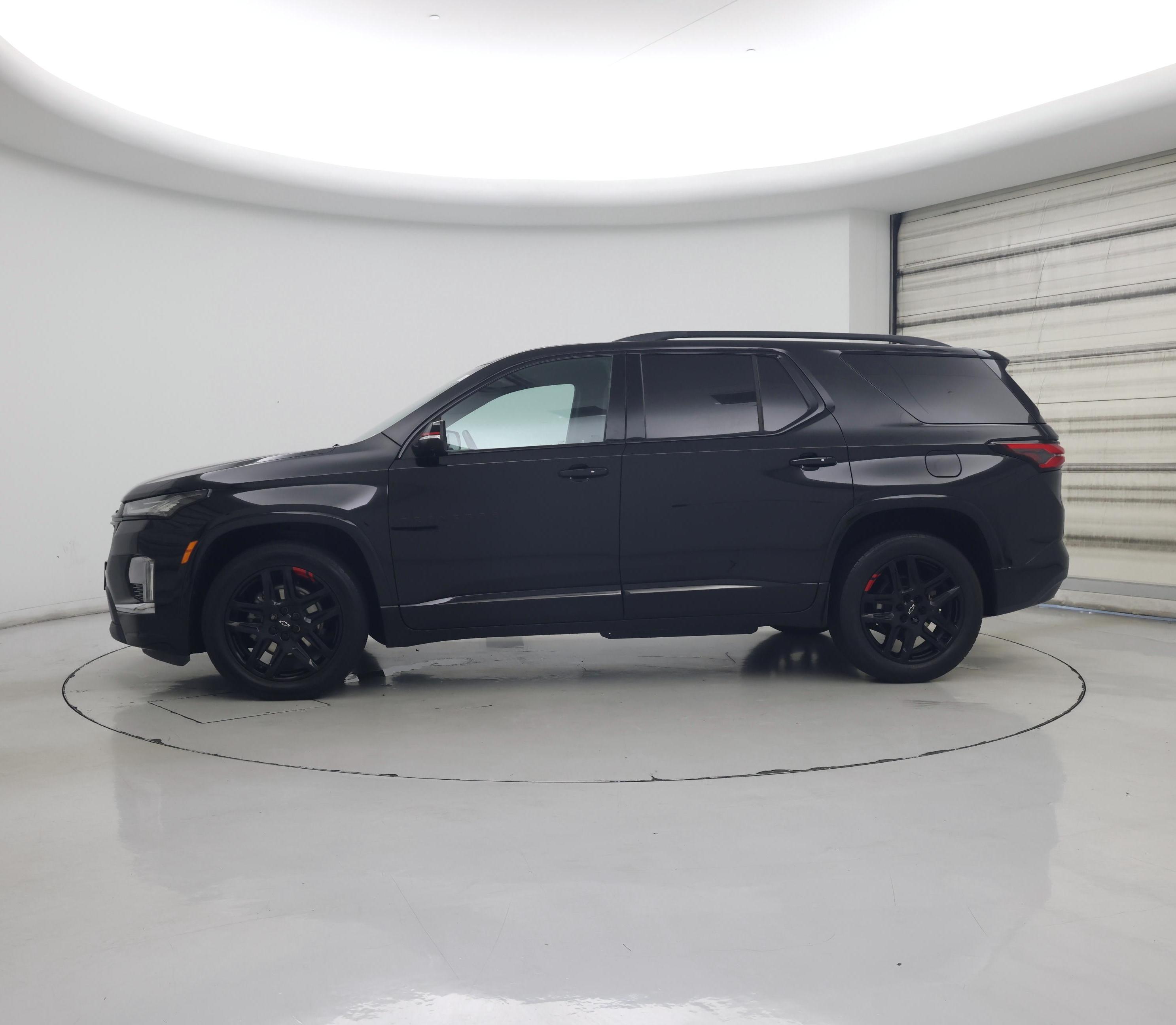Thumbnail: 2023 Chevrolet Traverse - 3