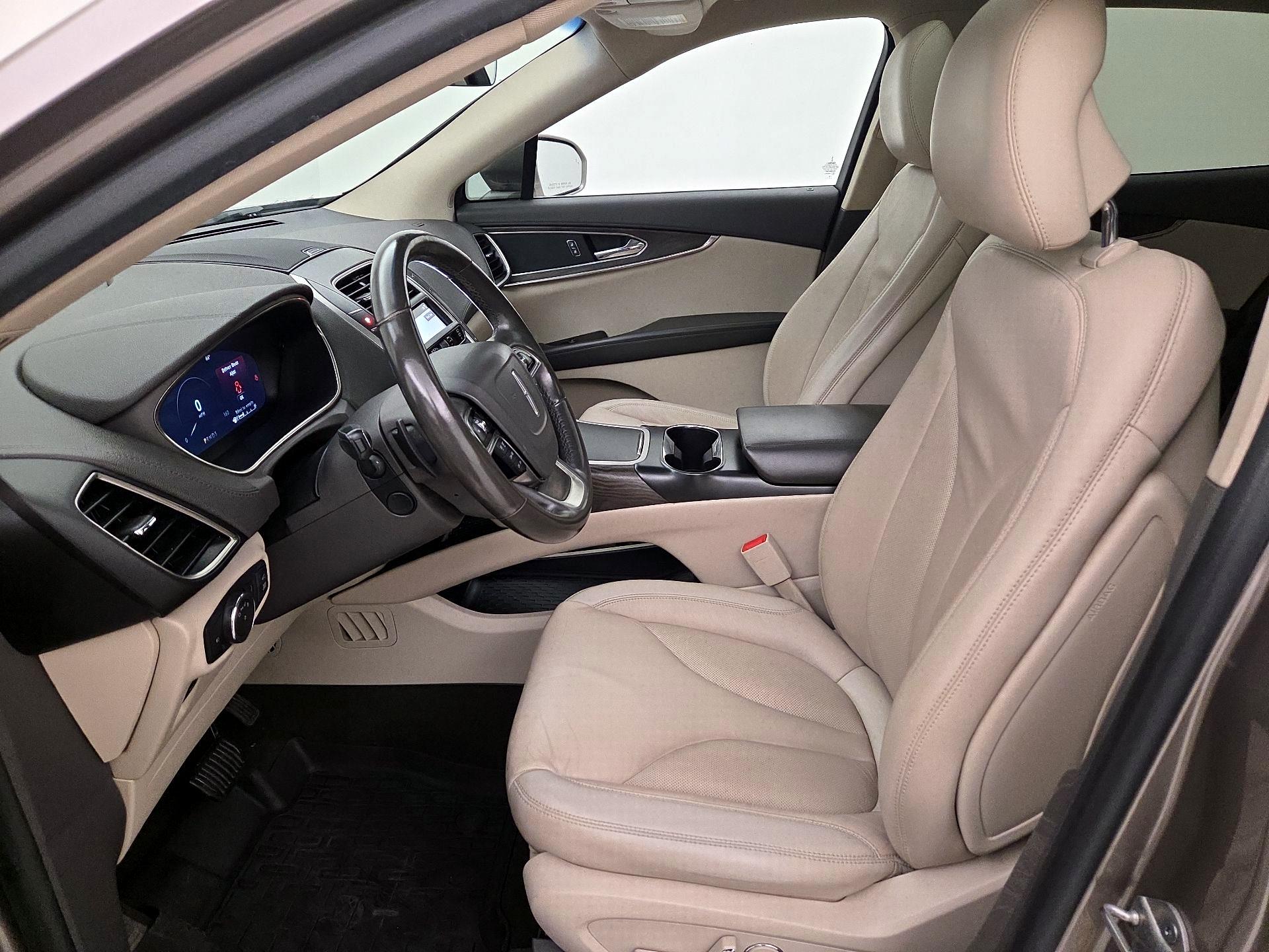 Thumbnail: 2019 Lincoln Nautilus - 11