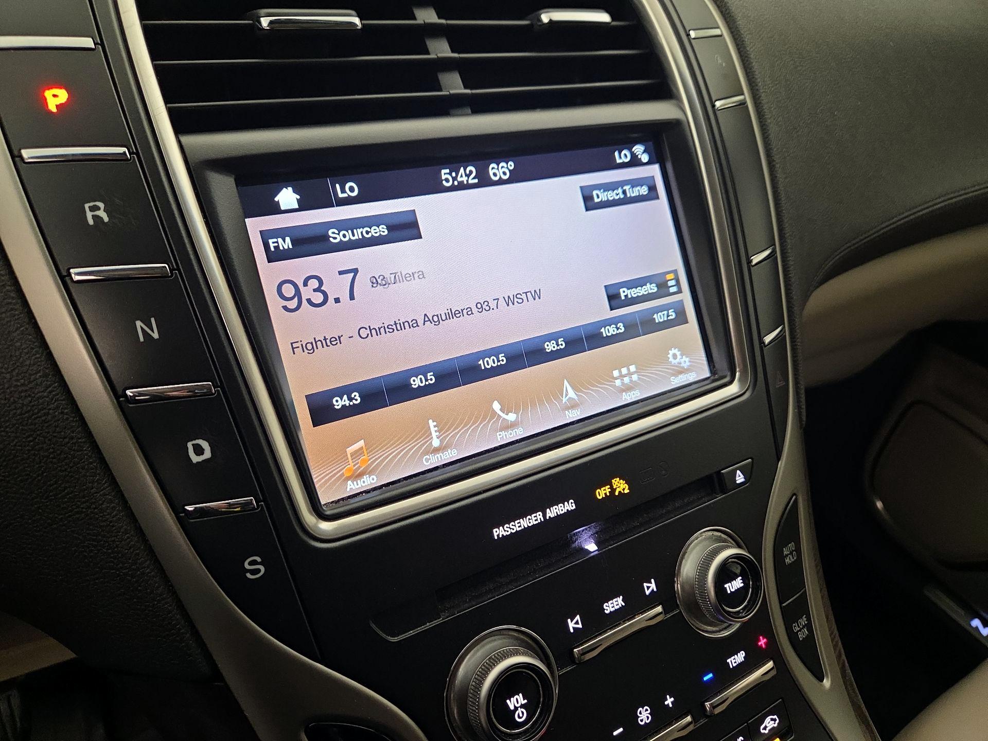Thumbnail: 2019 Lincoln Nautilus - 15