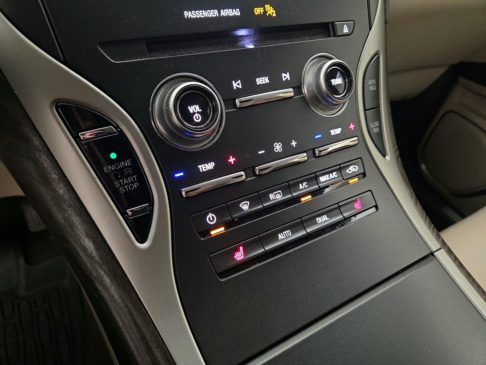 Thumbnail: 2019 Lincoln Nautilus - 16