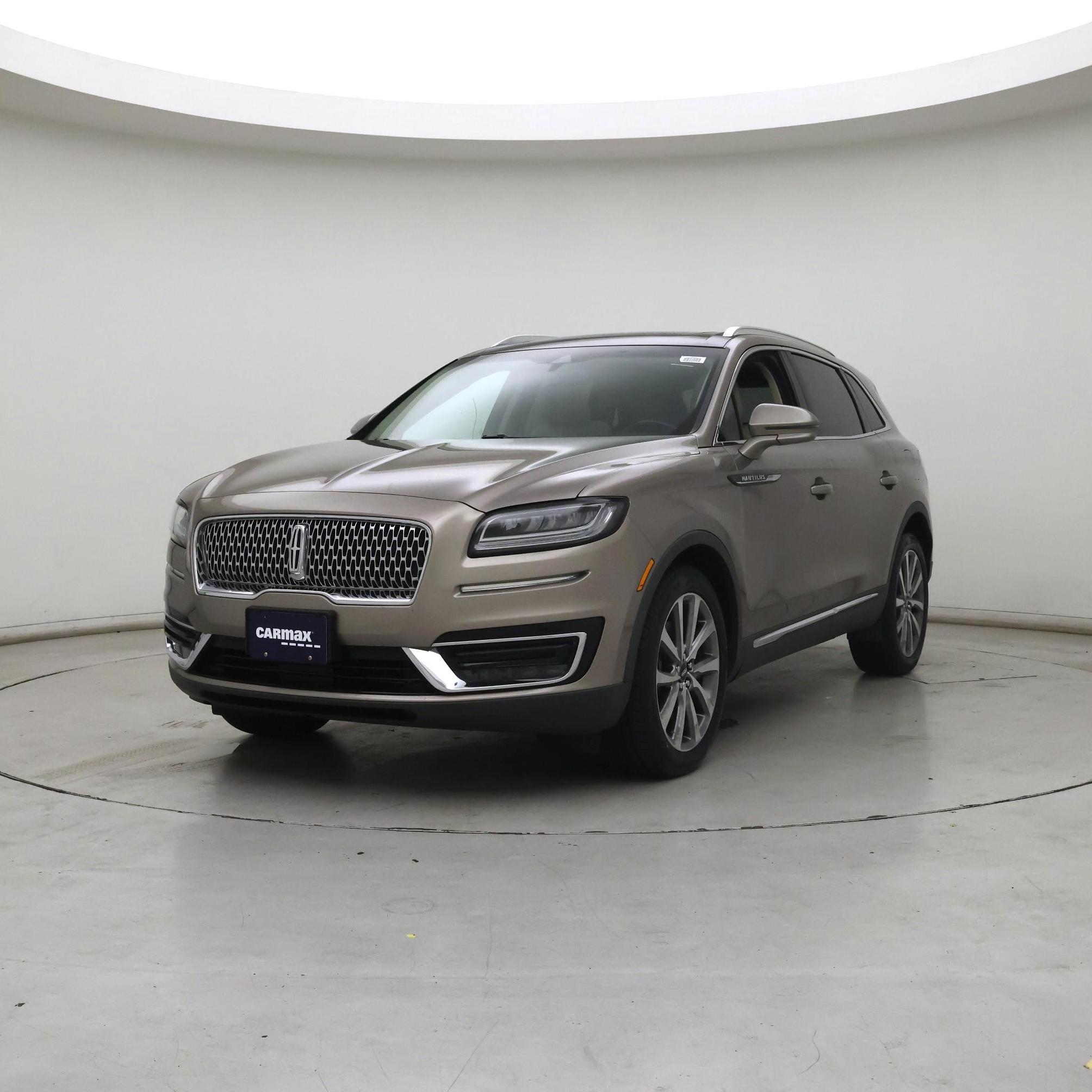 Thumbnail: 2019 Lincoln Nautilus - 4