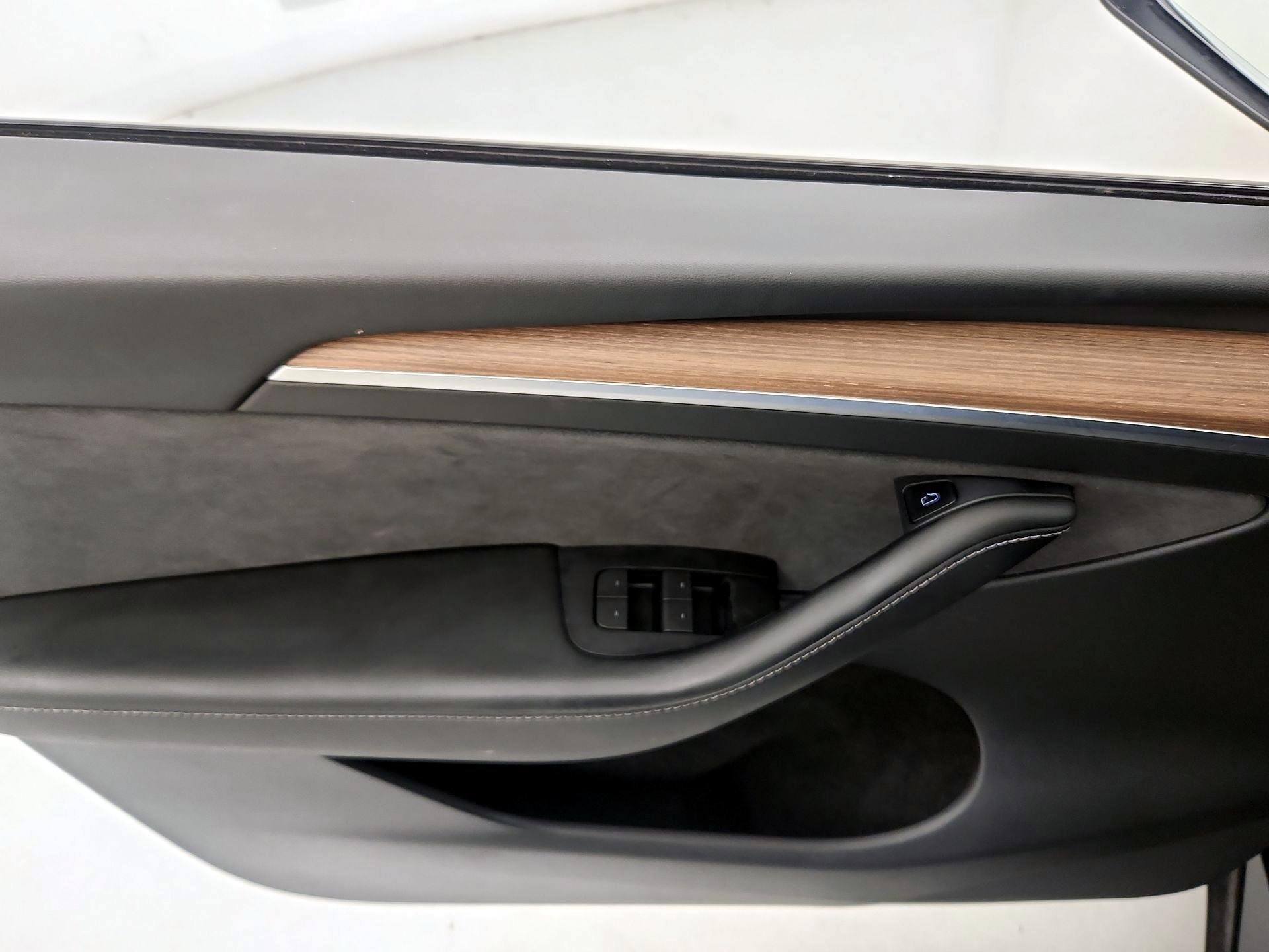 Thumbnail: 2022 Tesla Model Y - 12