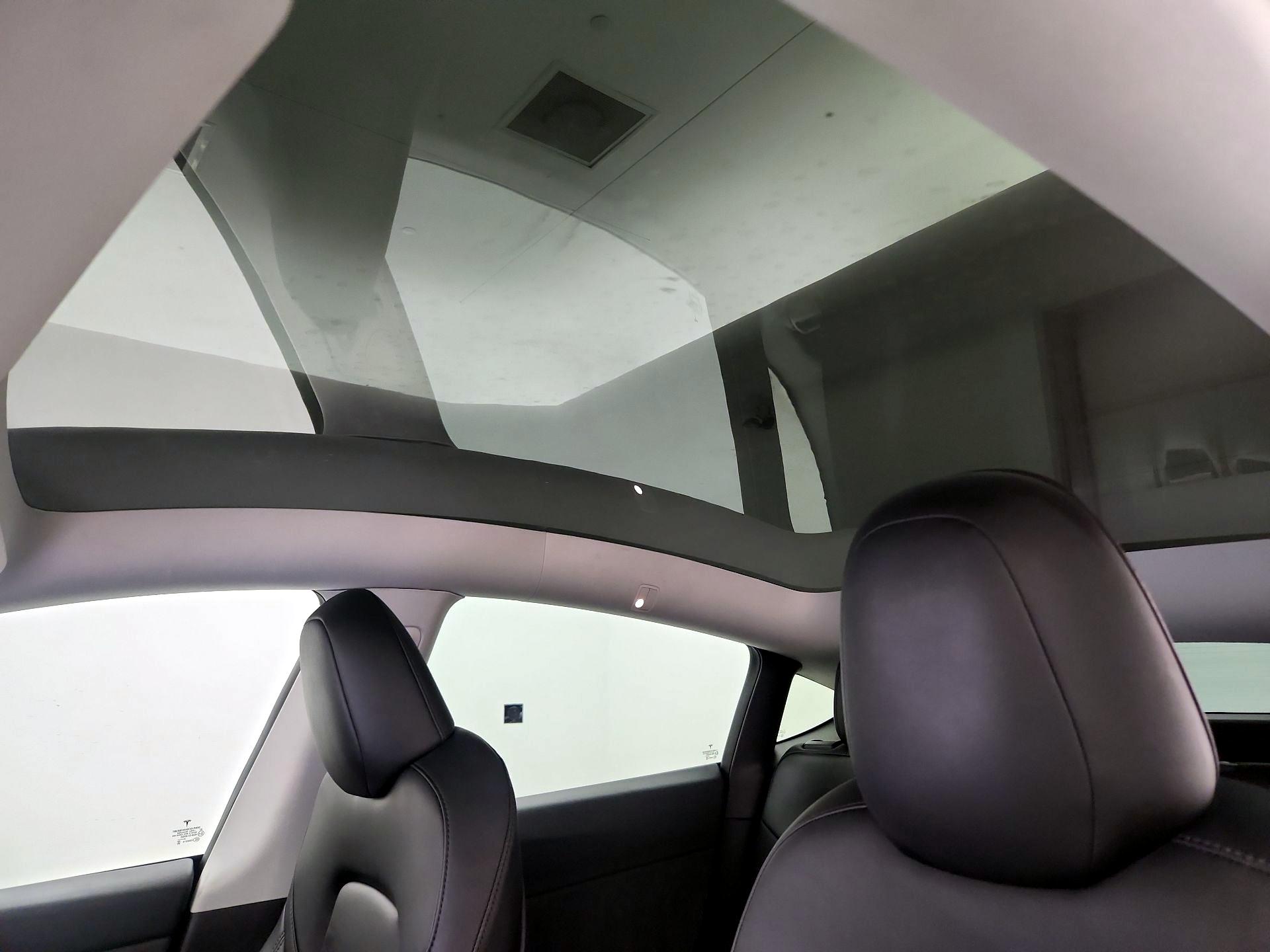 Thumbnail: 2022 Tesla Model Y - 18