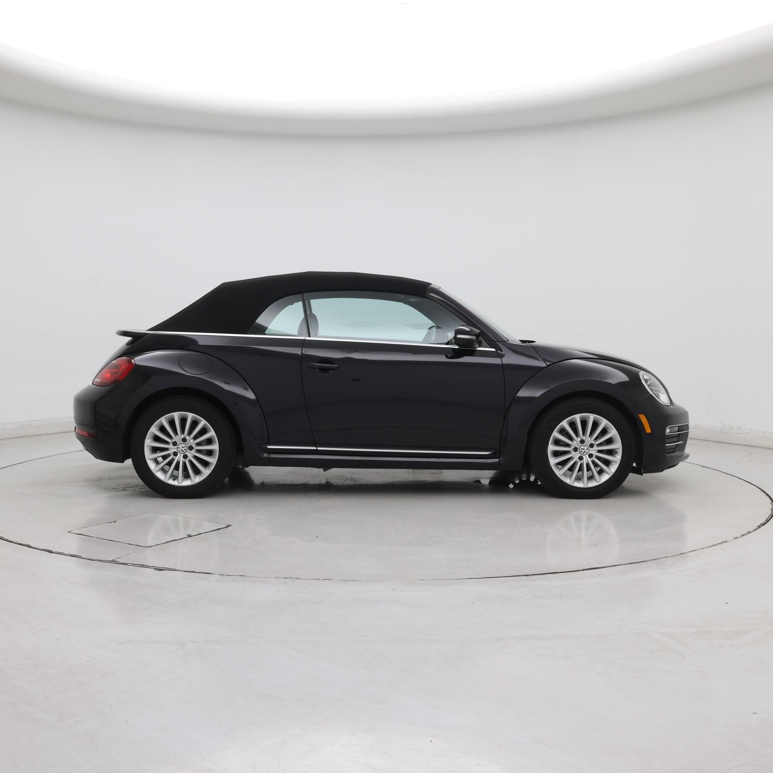 Thumbnail: 2019 Volkswagen Beetle - 7