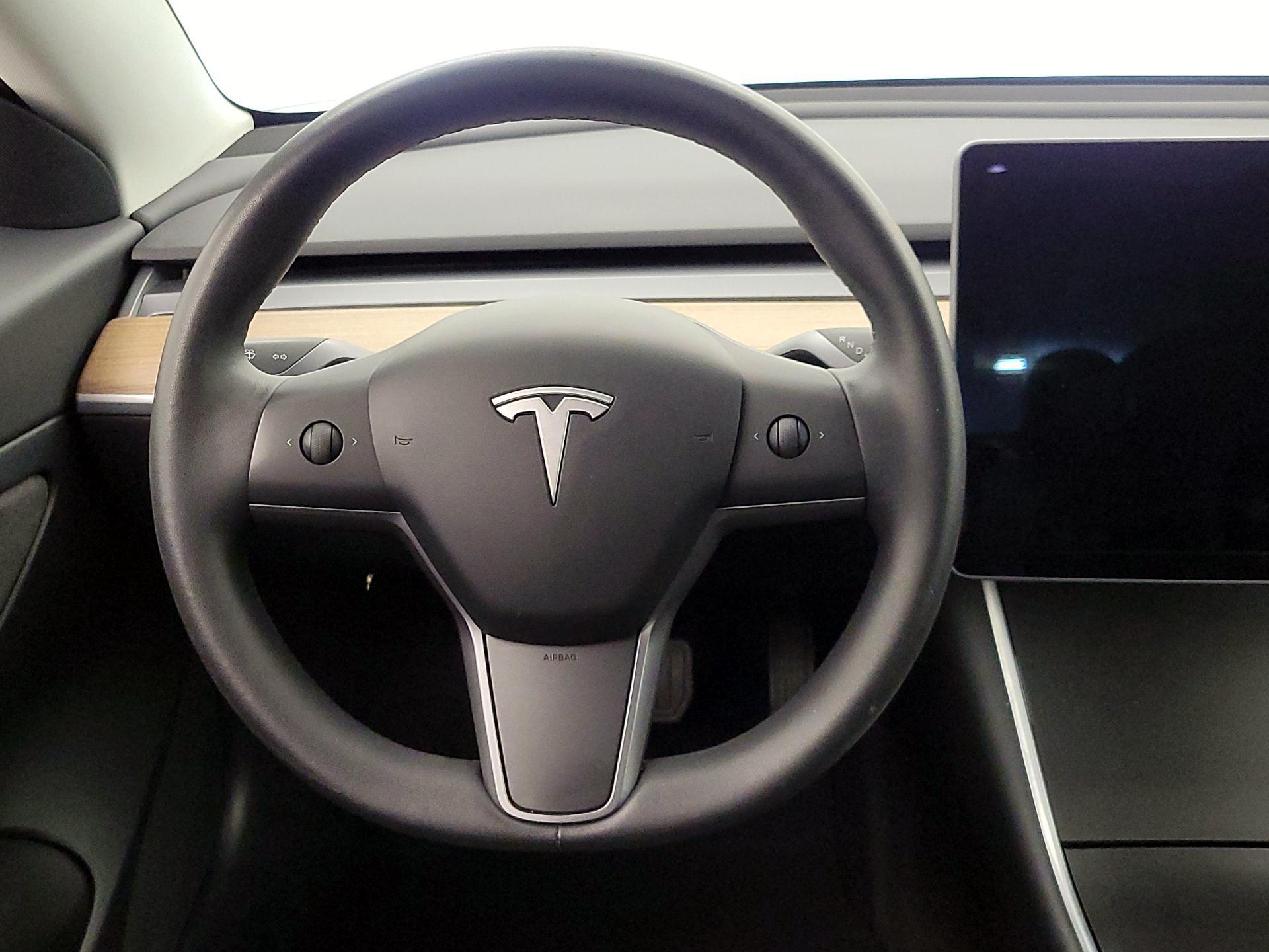 Thumbnail: 2020 Tesla Model 3 - 10