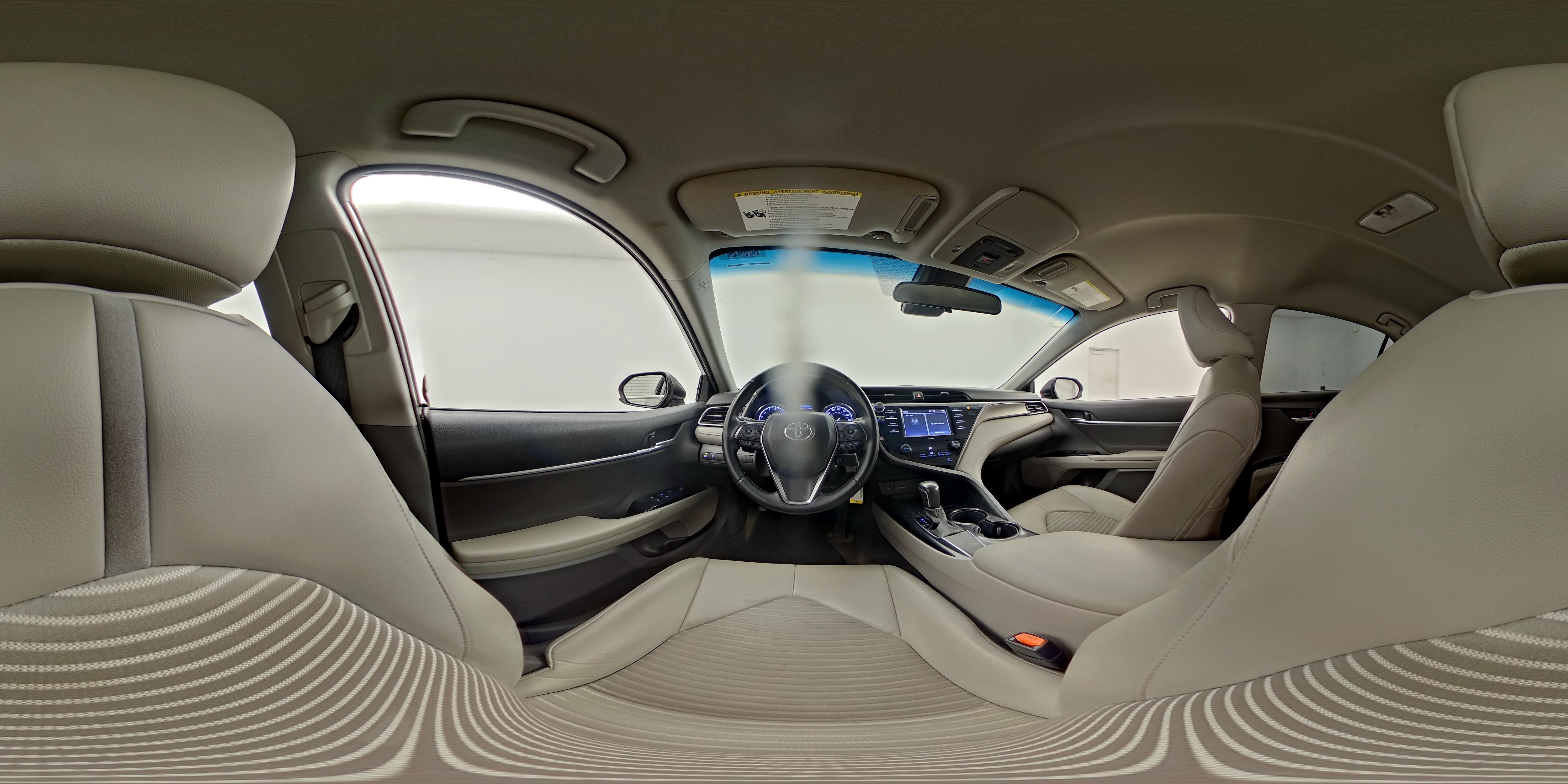 2020 Toyota Camry SE - Photo 26