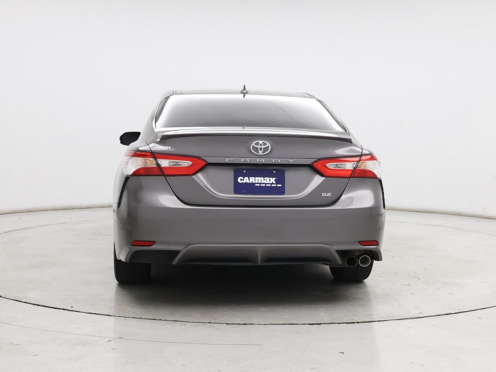 2020 Toyota Camry SE - Photo 7