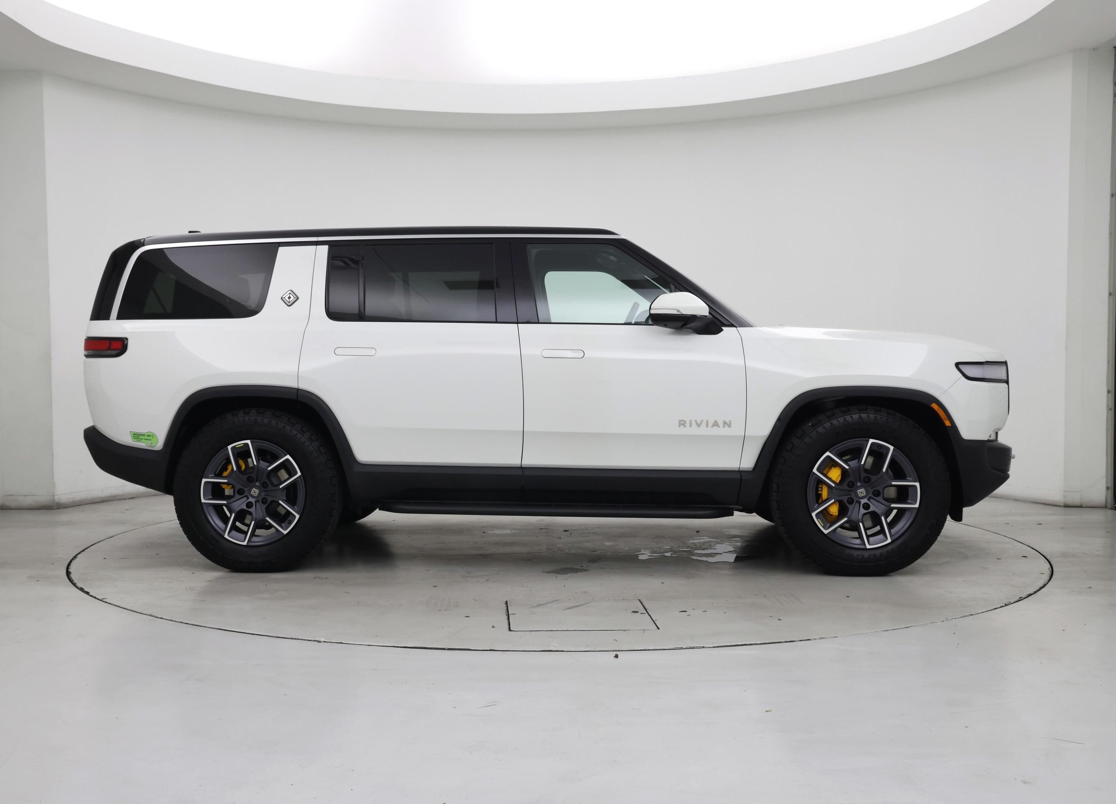 Thumbnail: 2023 Rivian R1S - 7