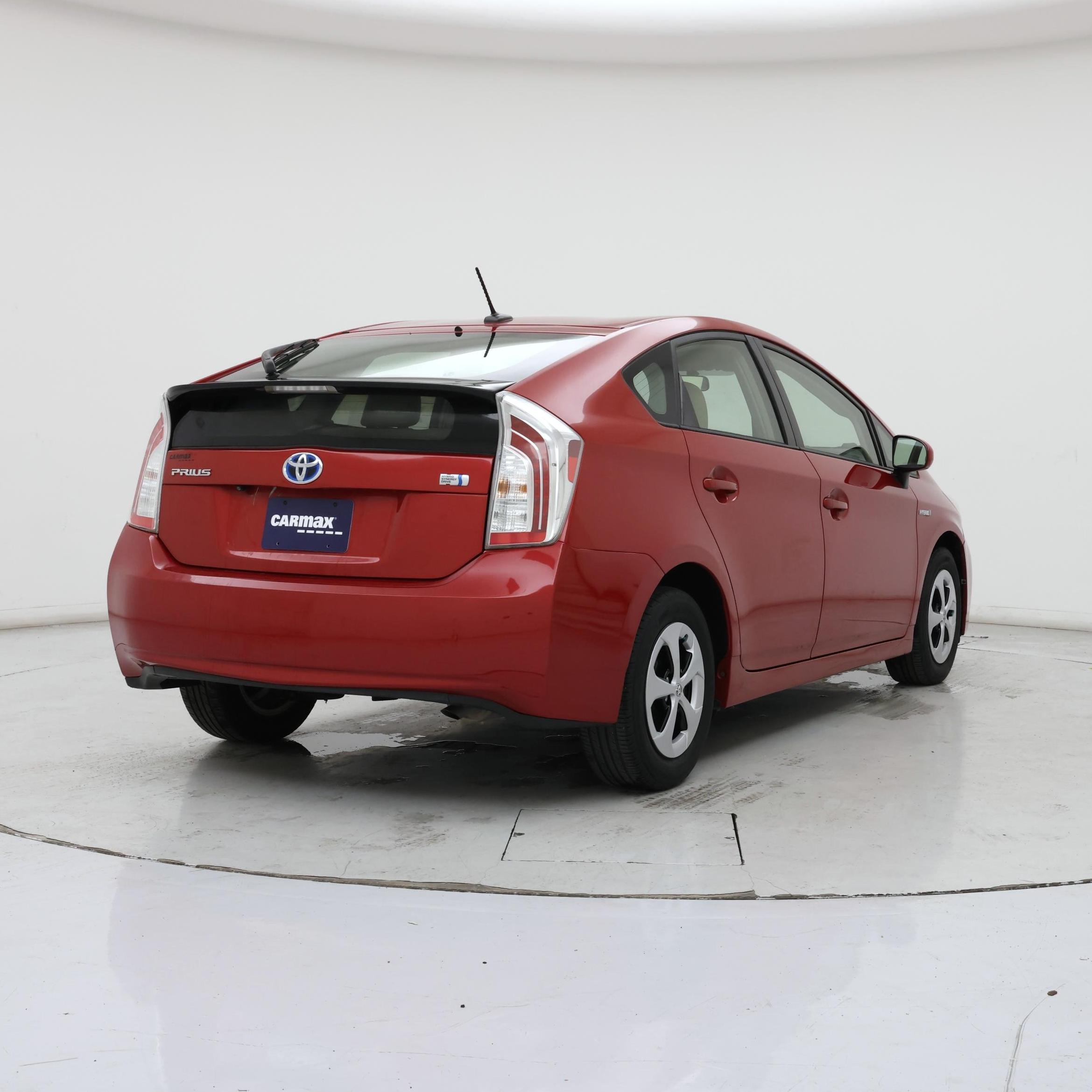 Thumbnail: 2015 Toyota Prius - 8