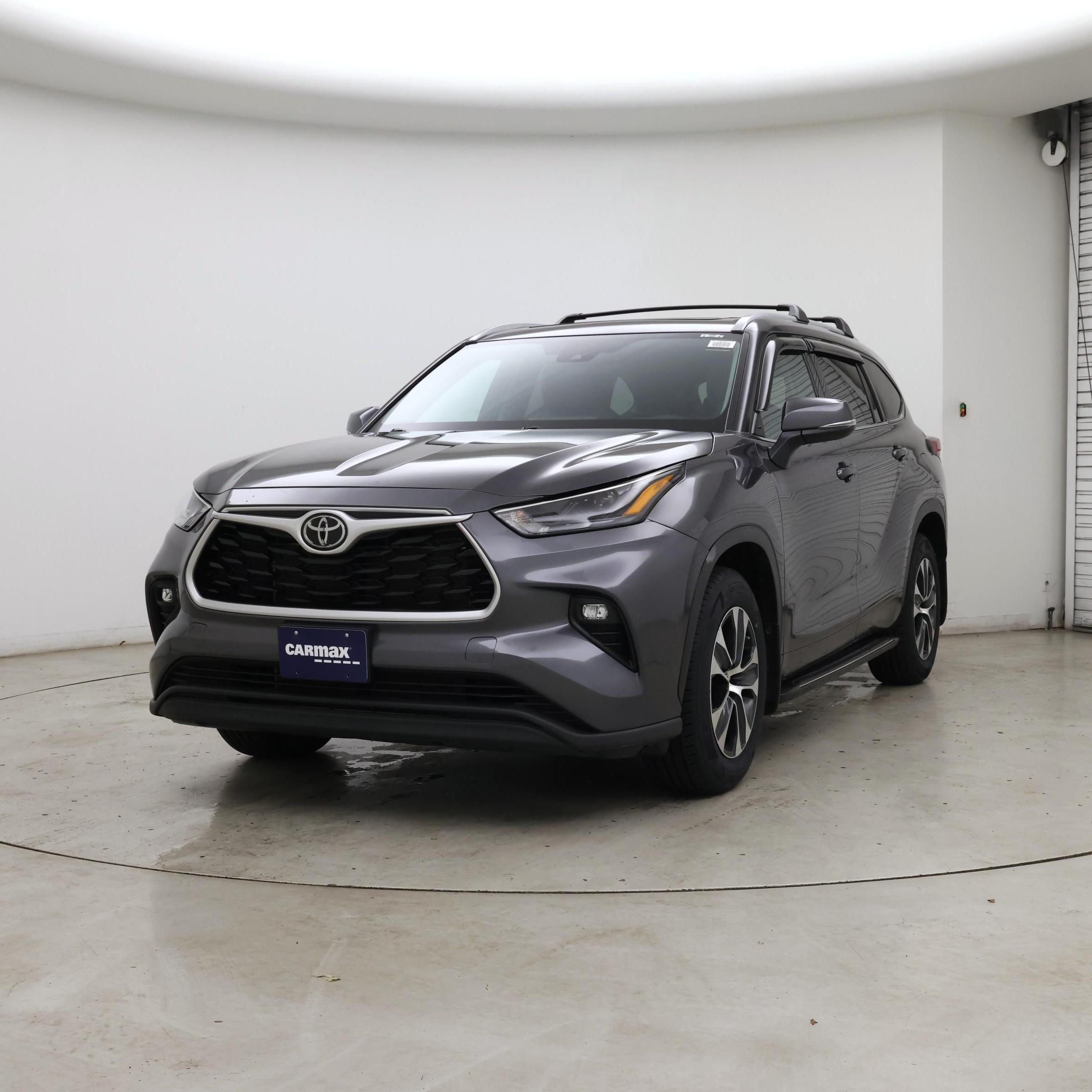 Thumbnail: 2022 Toyota Highlander - 4
