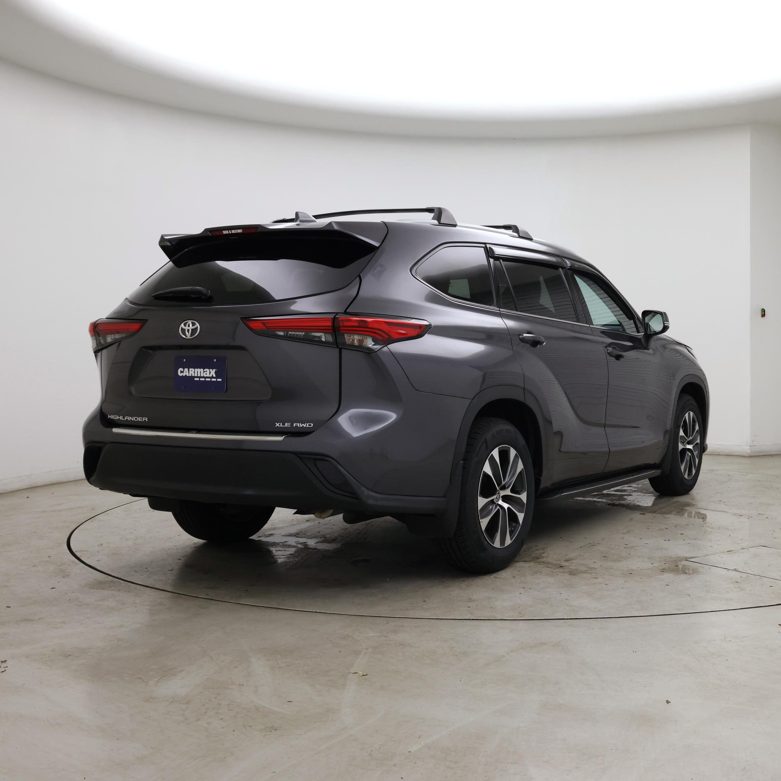 Thumbnail: 2022 Toyota Highlander - 8