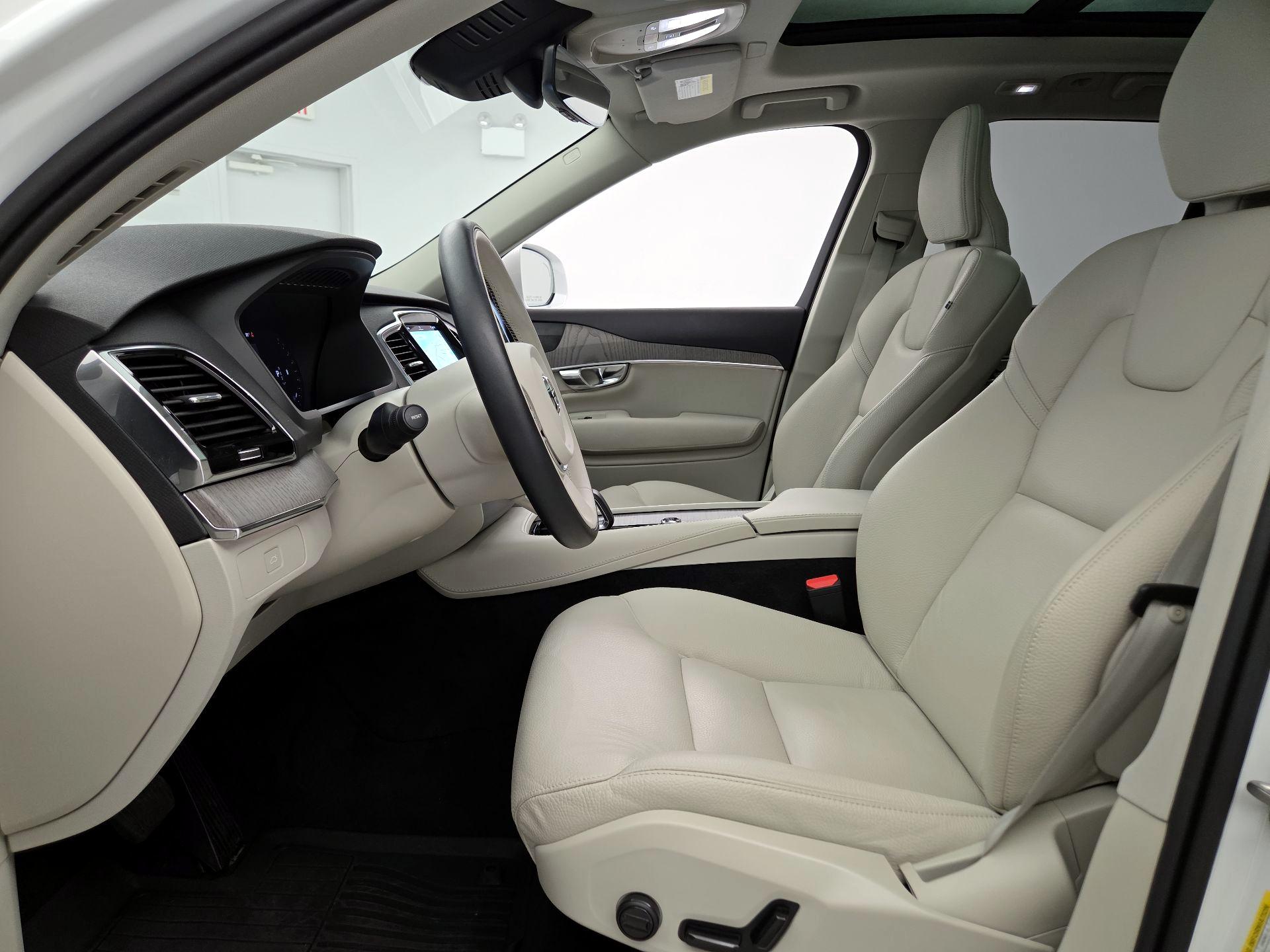 Thumbnail: 2025 Volvo XC90 - 11
