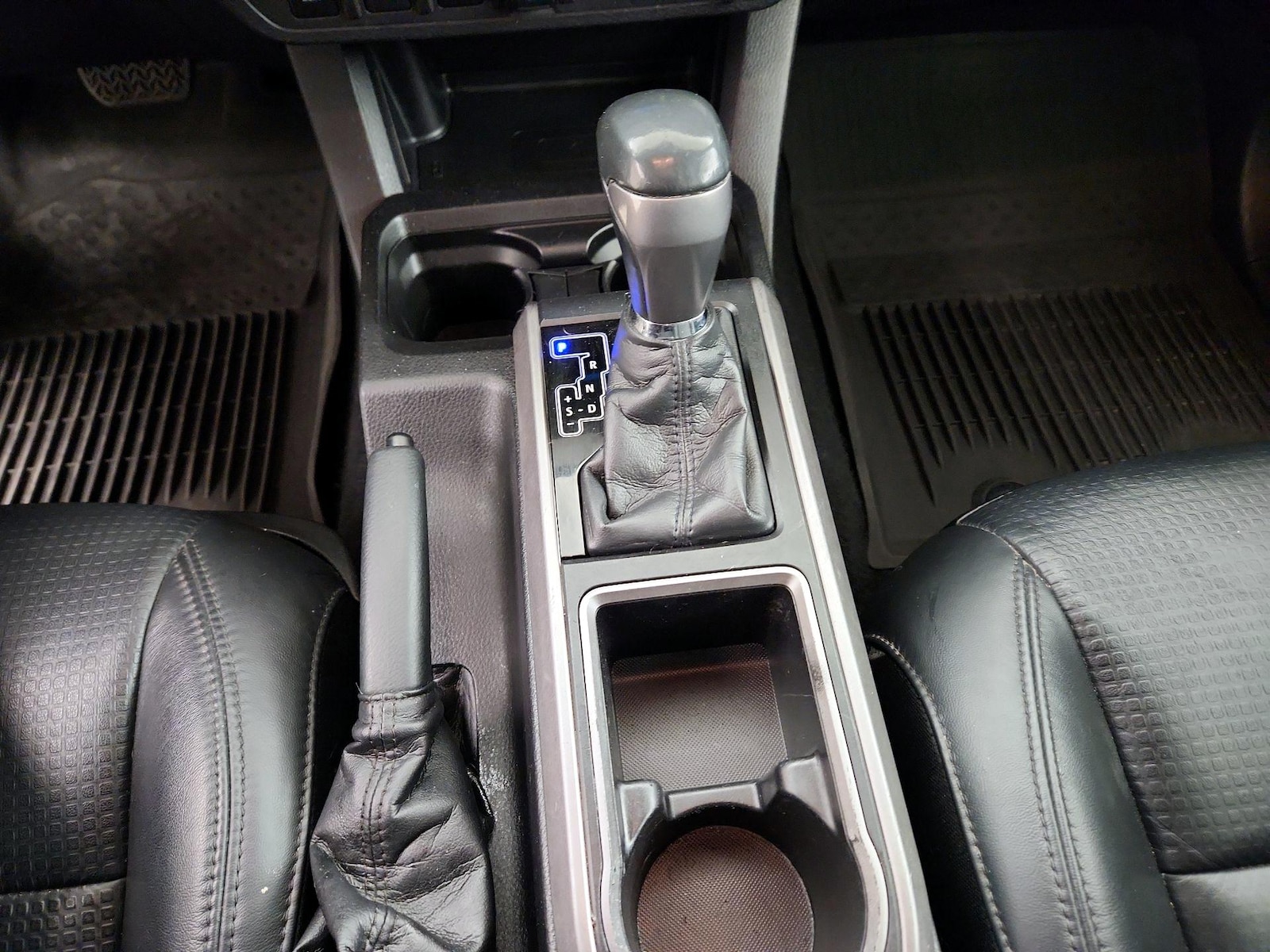 2021 Toyota Tacoma Limited - Photo 18