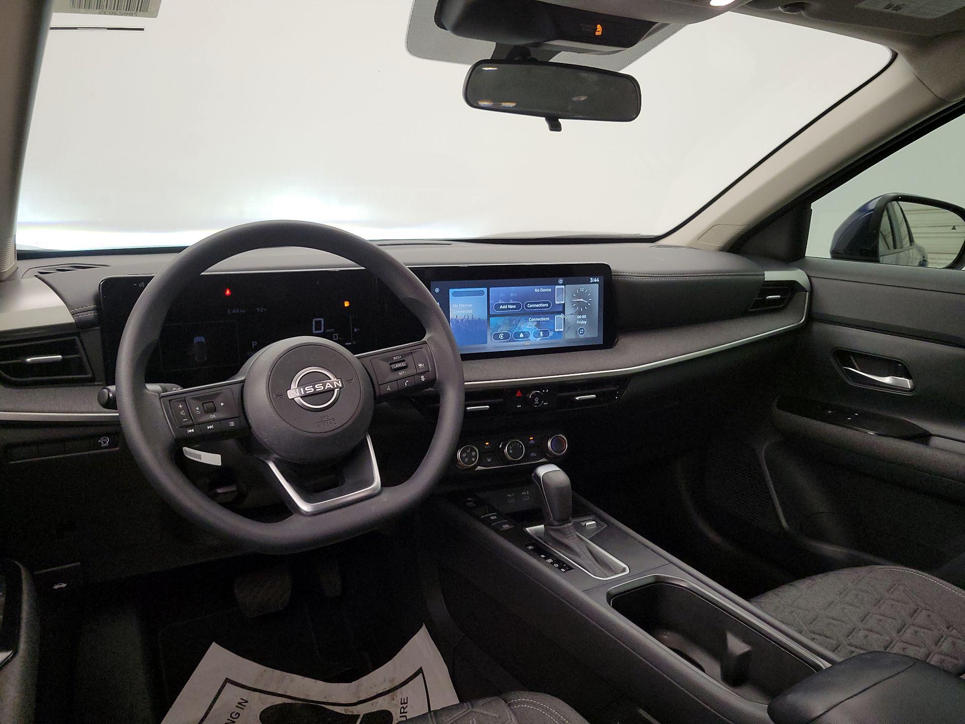 Thumbnail: 2025 Nissan Kicks - 9