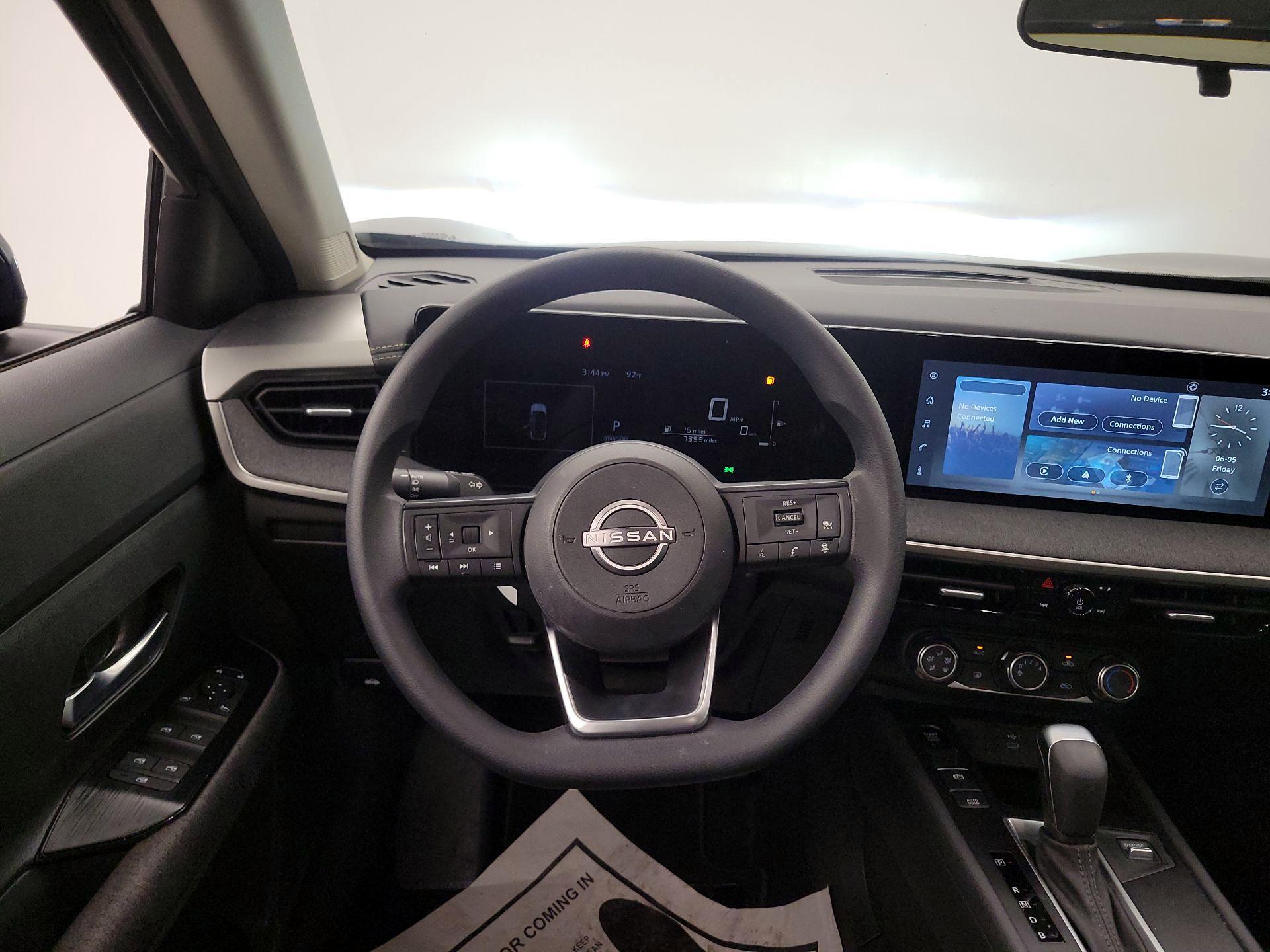 Thumbnail: 2025 Nissan Kicks - 10