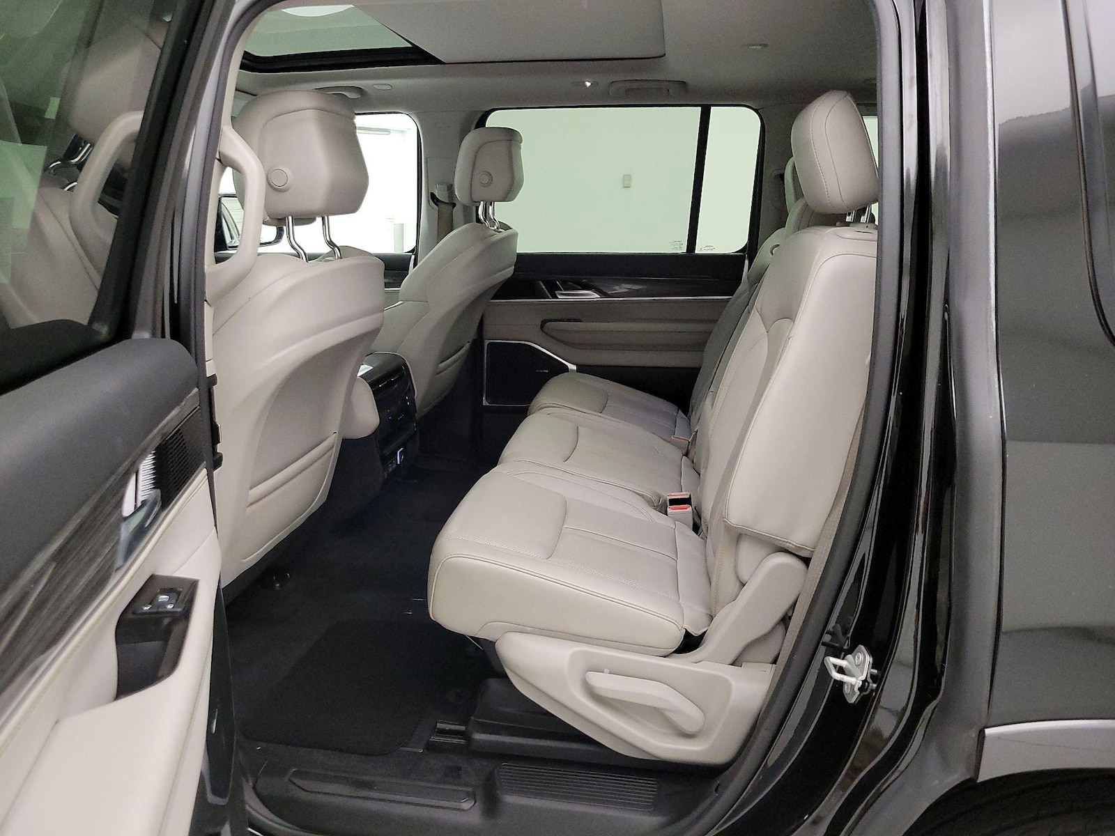 2022 Jeep Wagoneer Series II - Photo 22