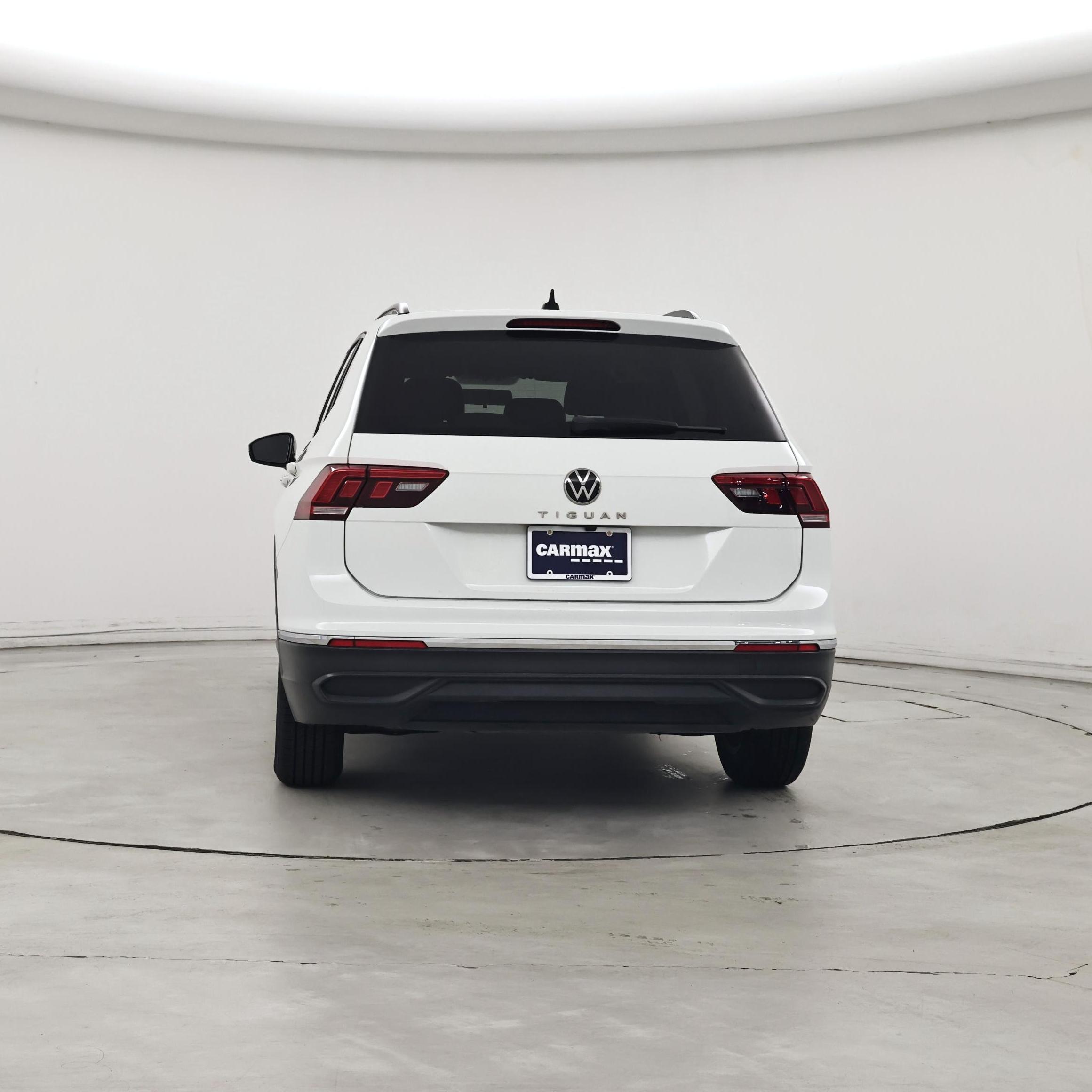 Thumbnail: 2022 Volkswagen Tiguan - 6