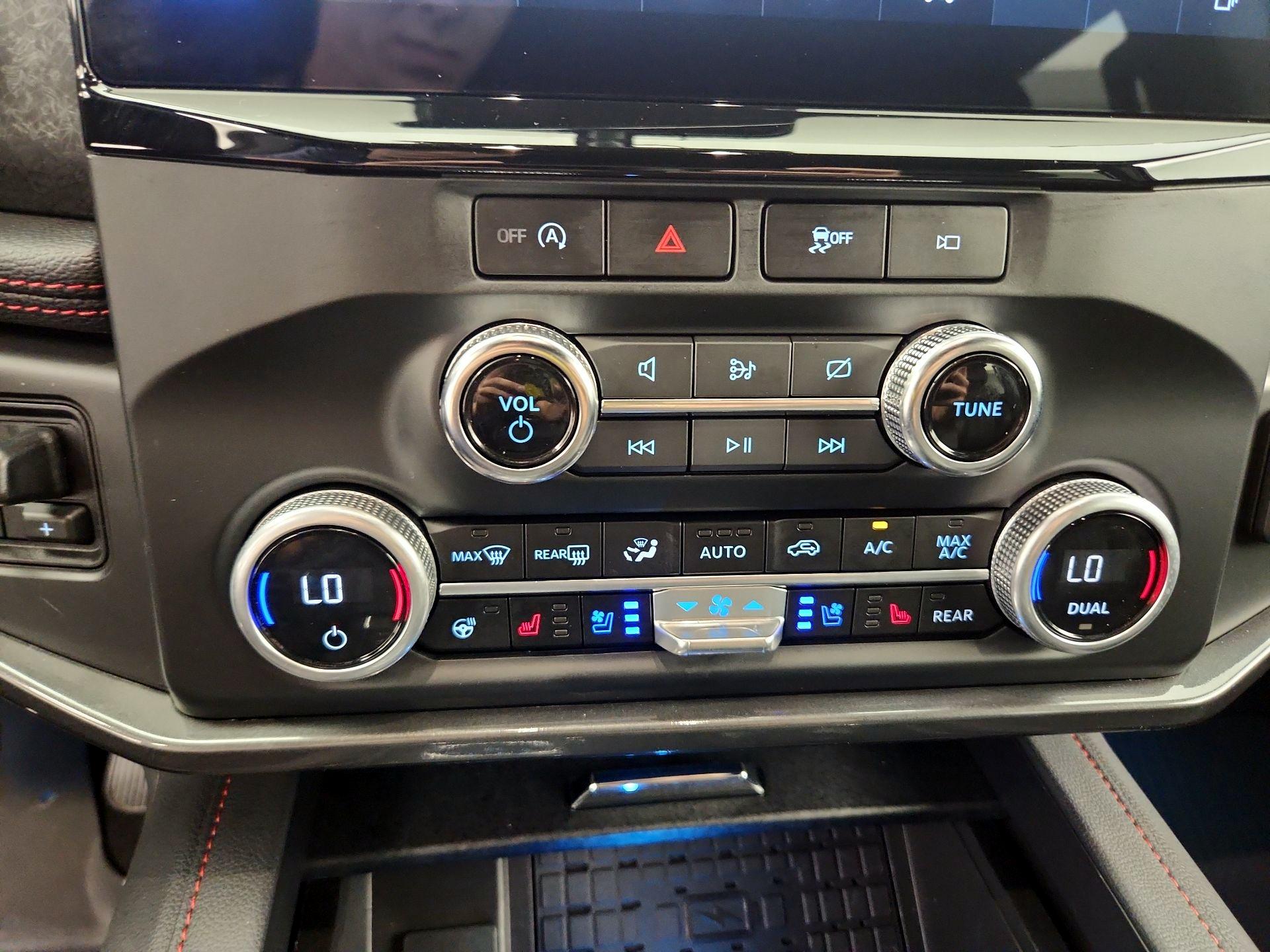 Thumbnail: 2023 Ford Expedition - 16
