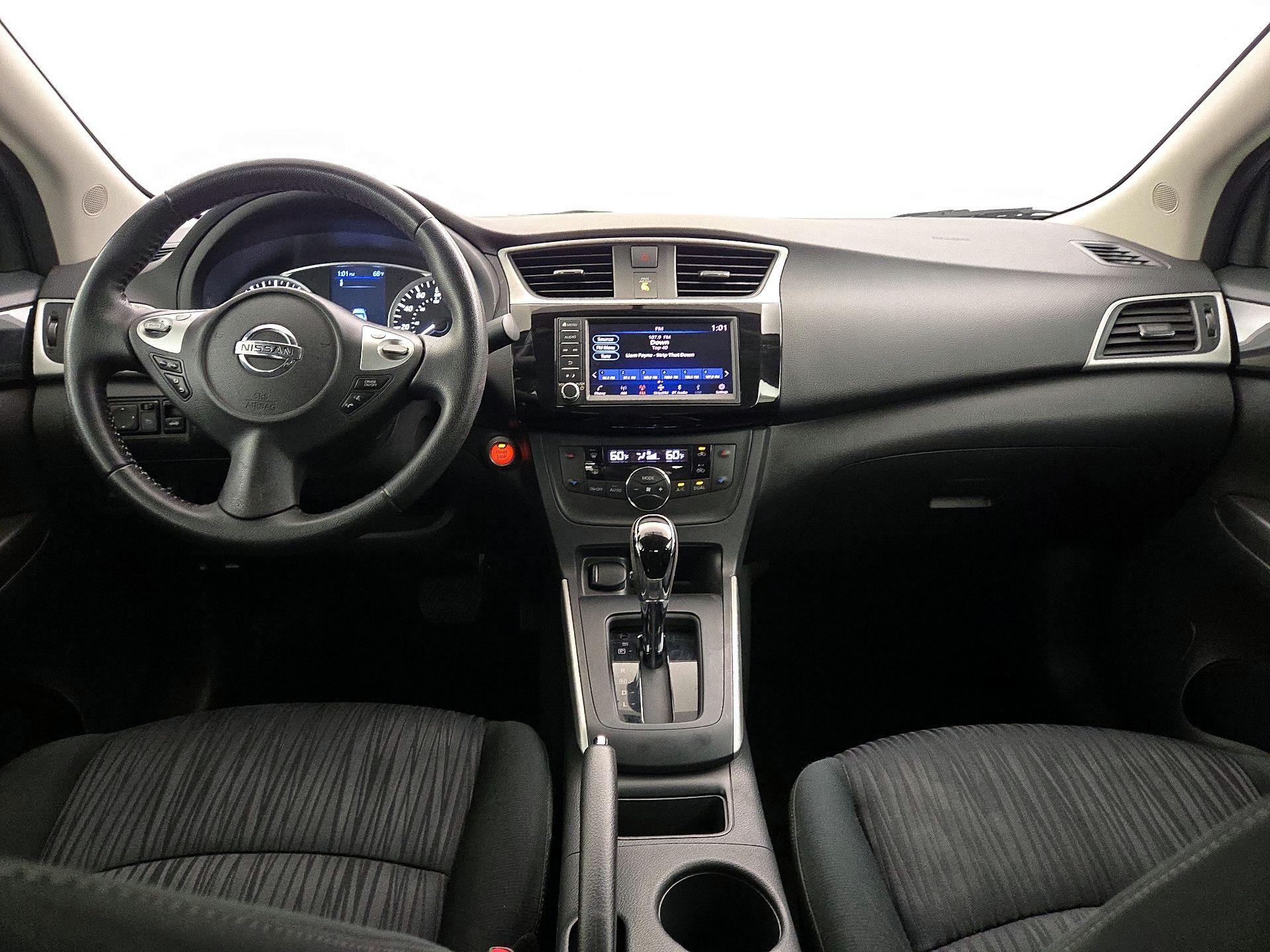 Thumbnail: 2019 Nissan Sentra - 9