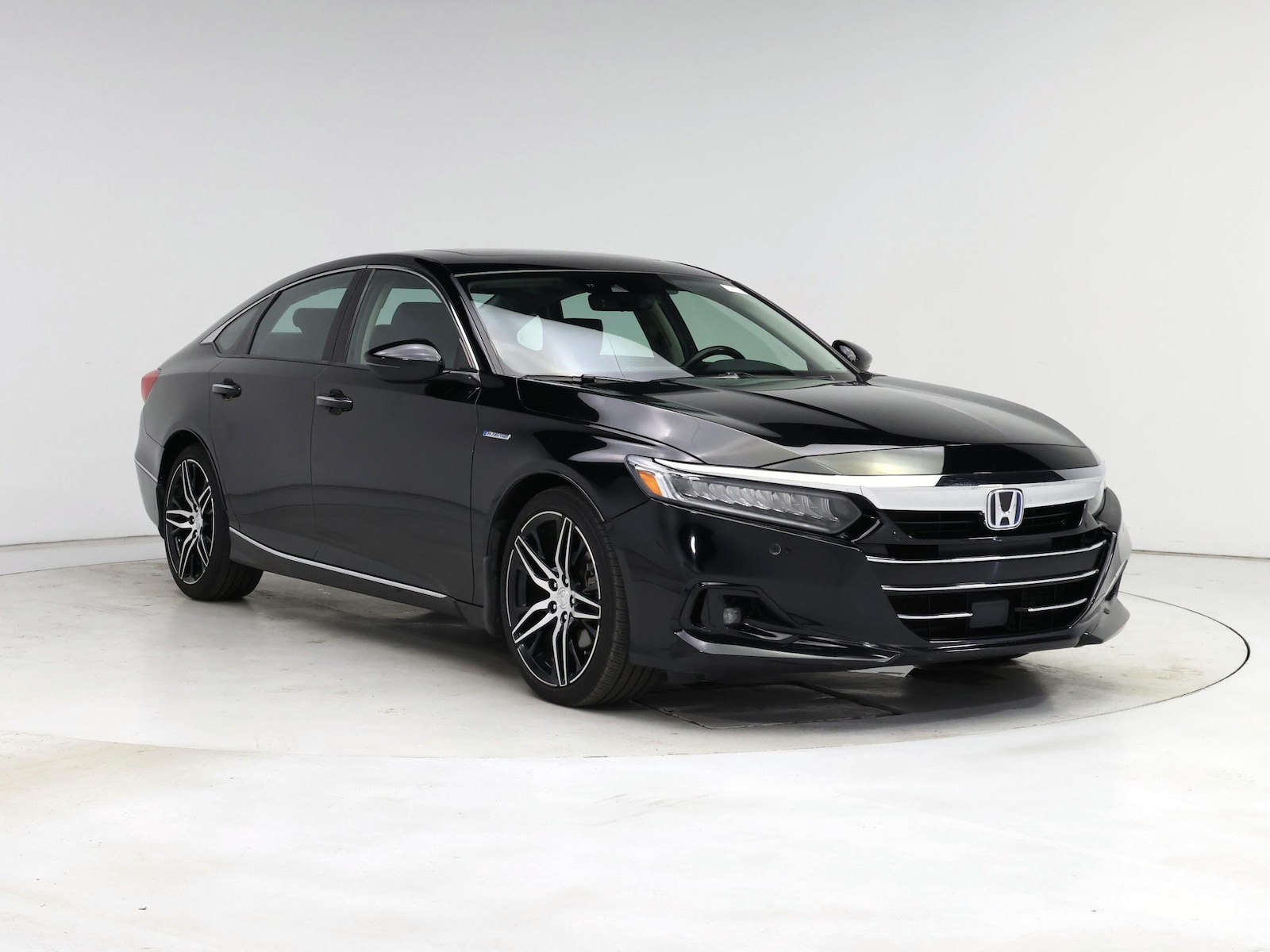 2022 Honda Accord Hybrid Touring - Photo 2