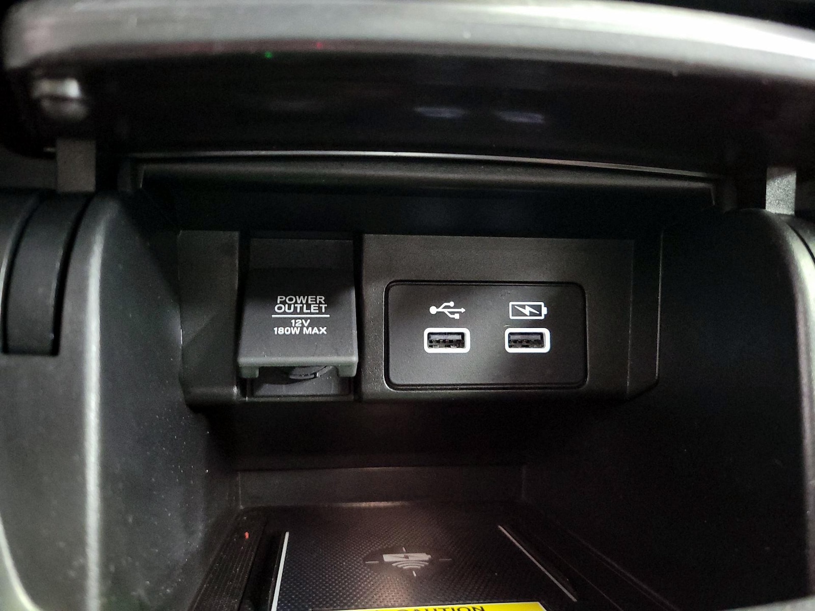 2022 Honda Accord Hybrid Touring - Photo 19
