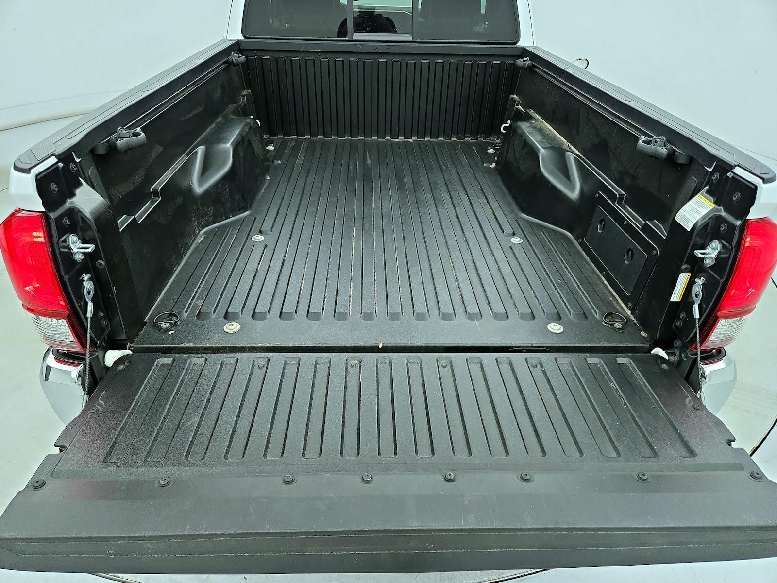 2022 Toyota Tacoma SR5 - Photo 22
