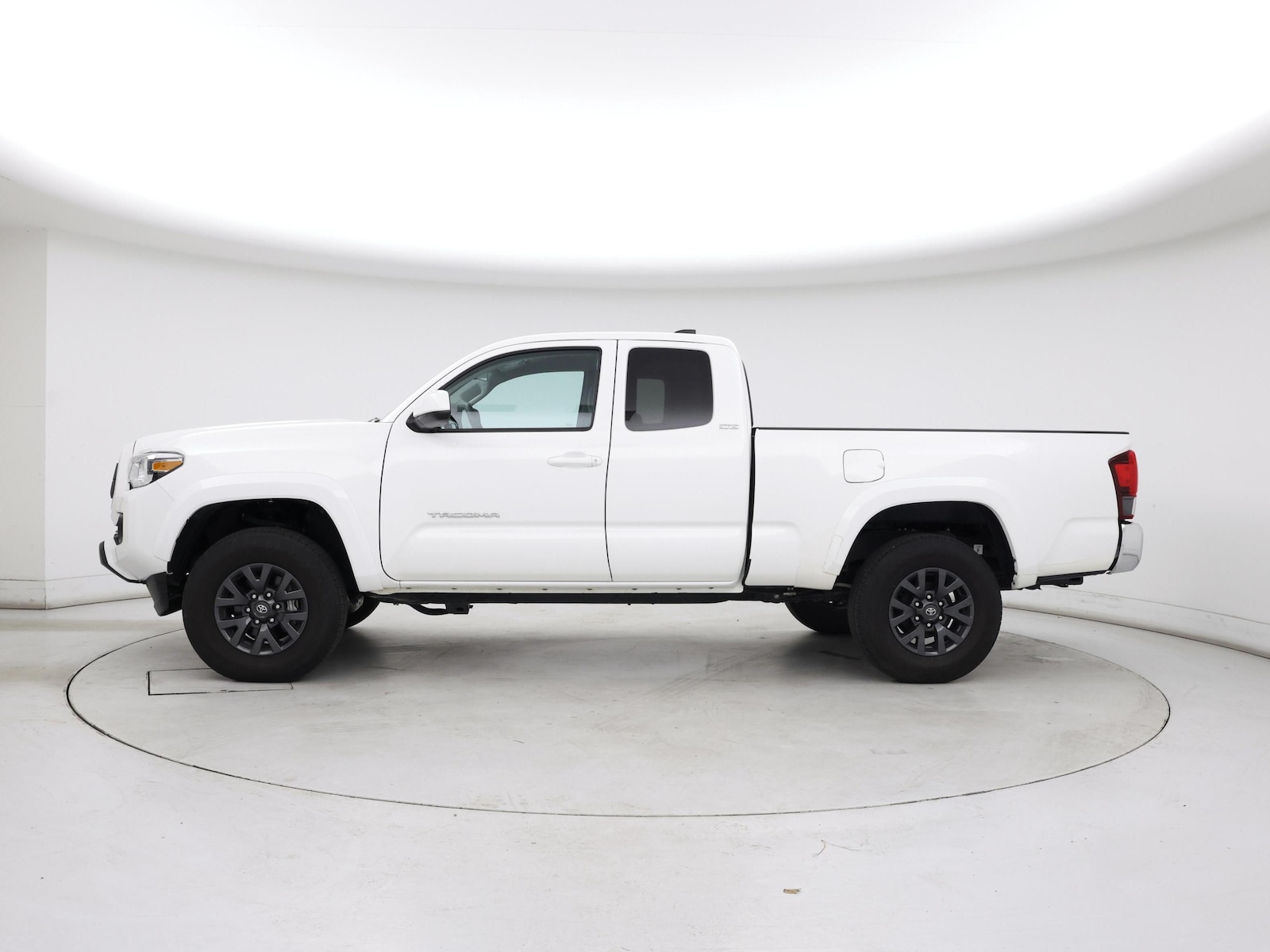 2022 Toyota Tacoma SR5 - Photo 4