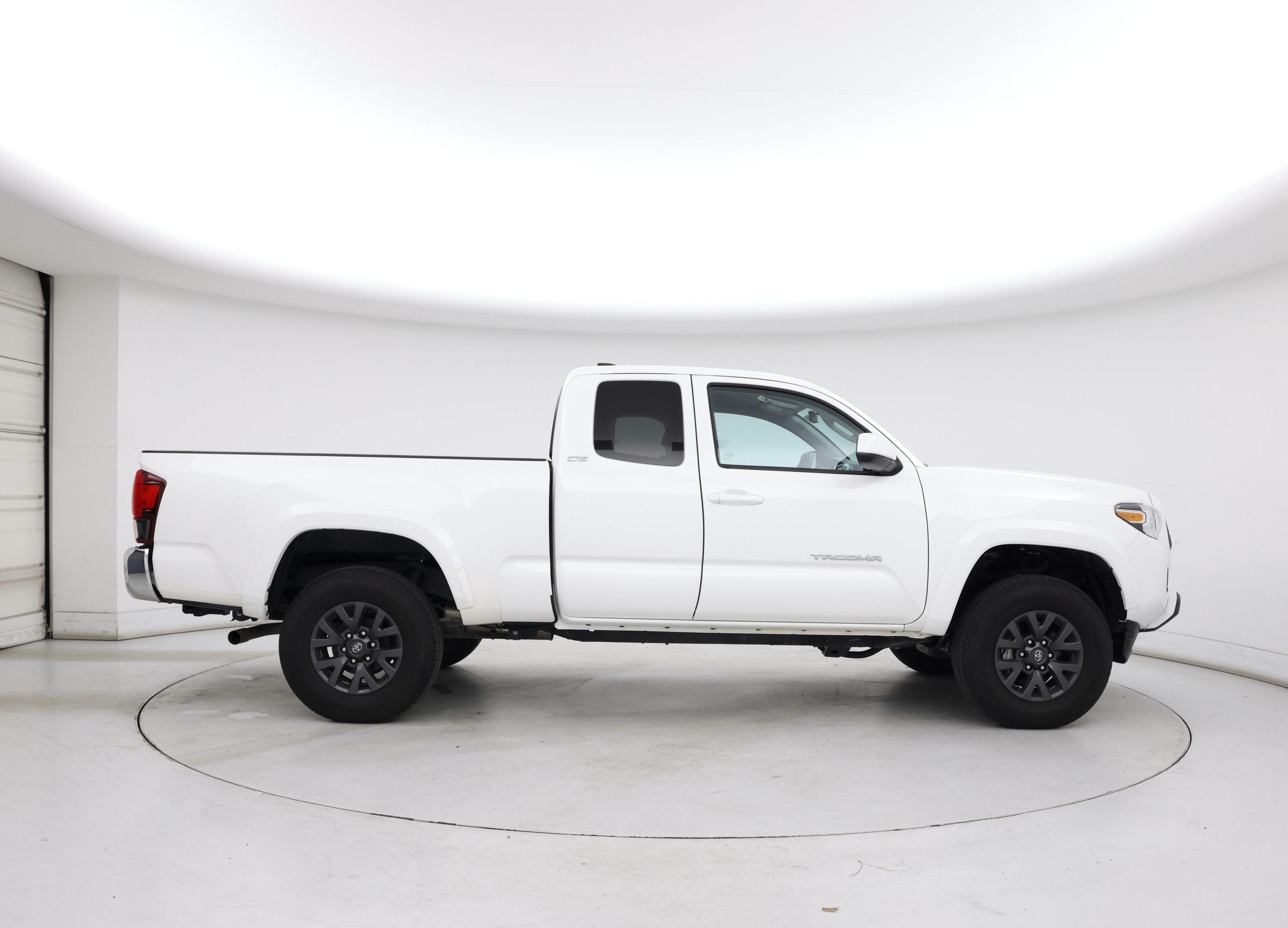 Thumbnail: 2022 Toyota Tacoma - 7