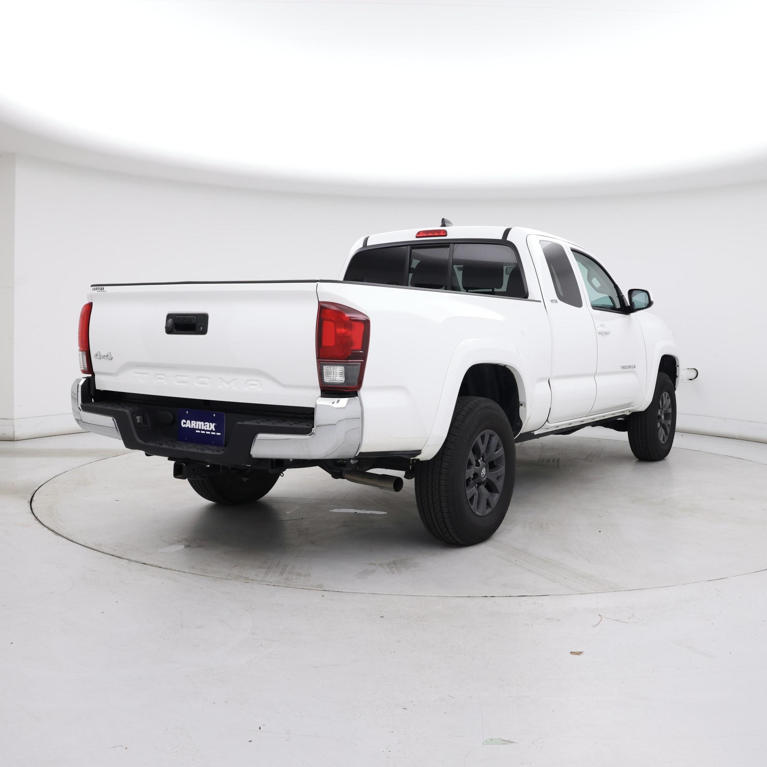 Thumbnail: 2022 Toyota Tacoma - 8