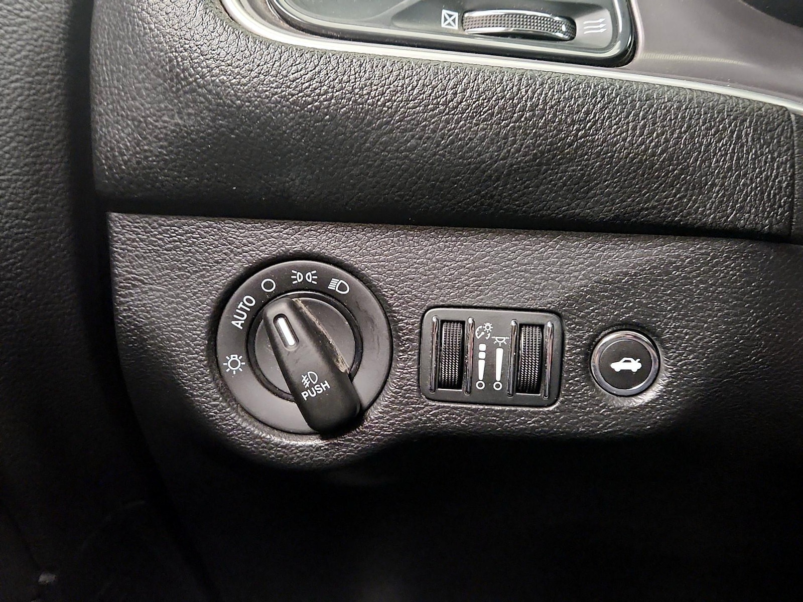 2022 Dodge Challenger R/T - Photo 14