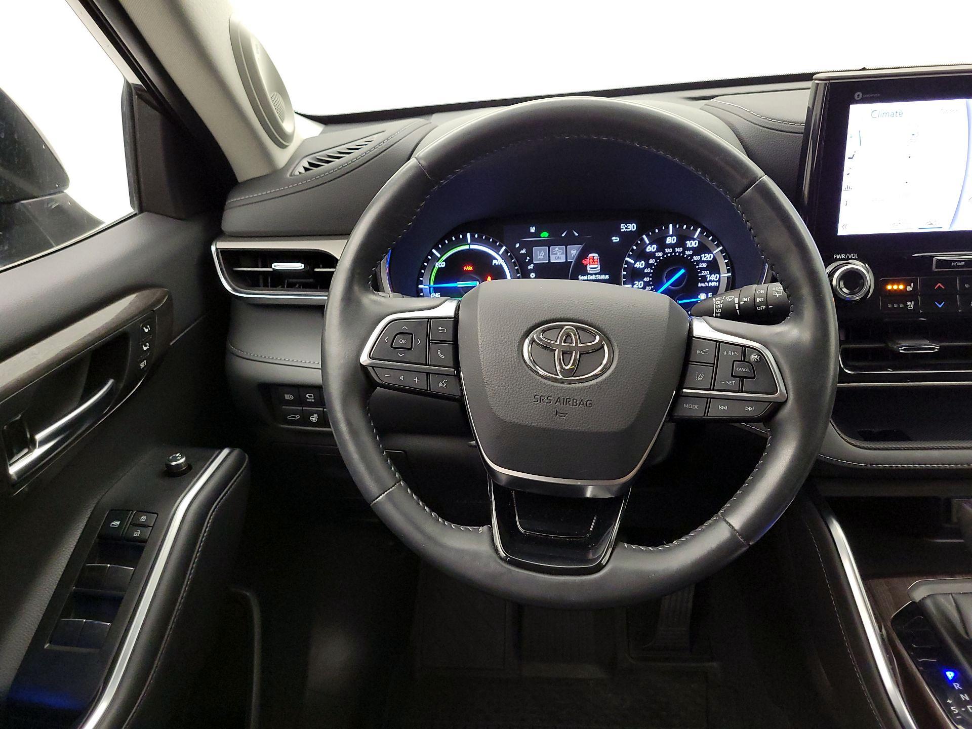 Thumbnail: 2021 Toyota Highlander - 10