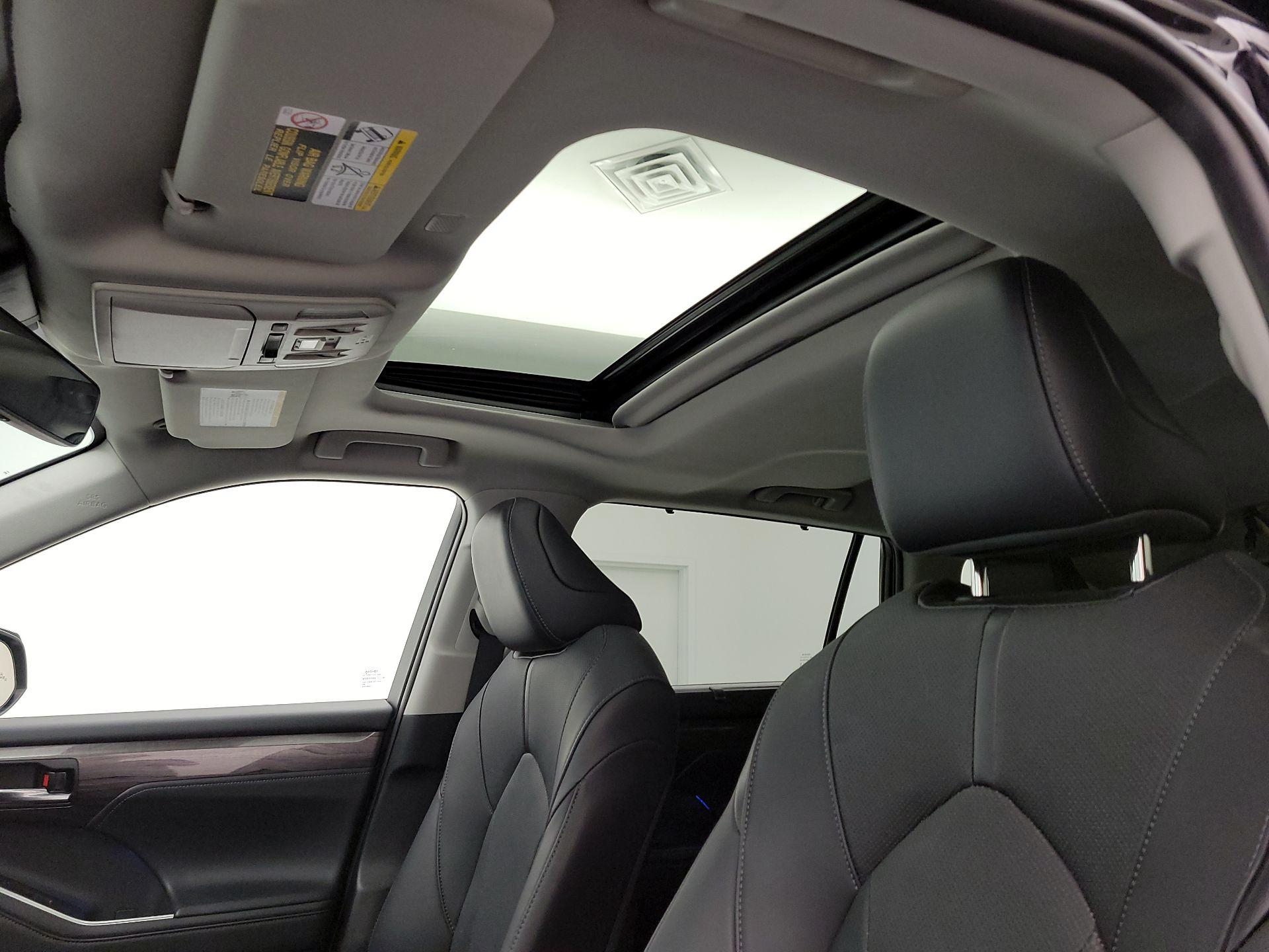 Thumbnail: 2021 Toyota Highlander - 20