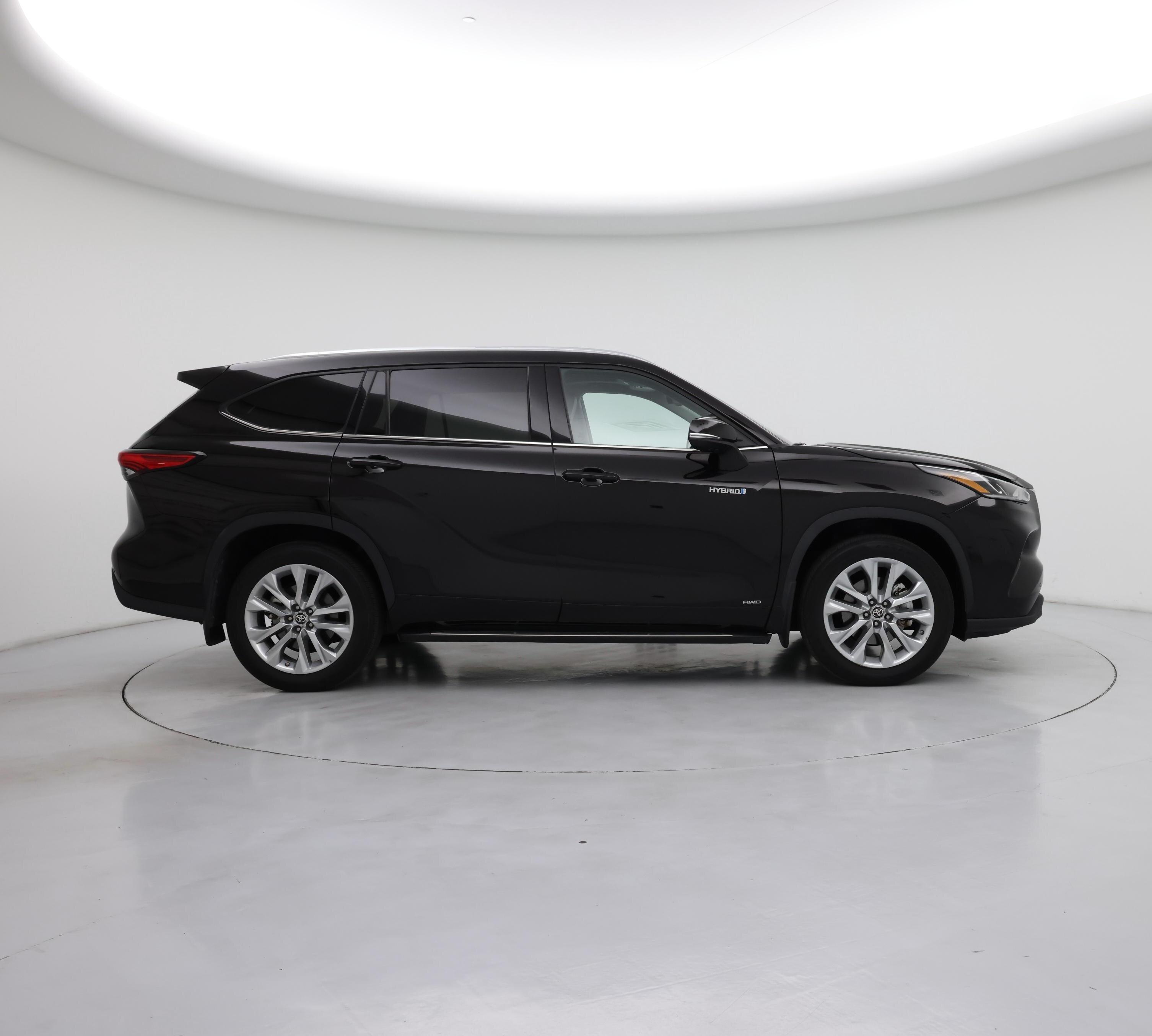 Thumbnail: 2021 Toyota Highlander - 7