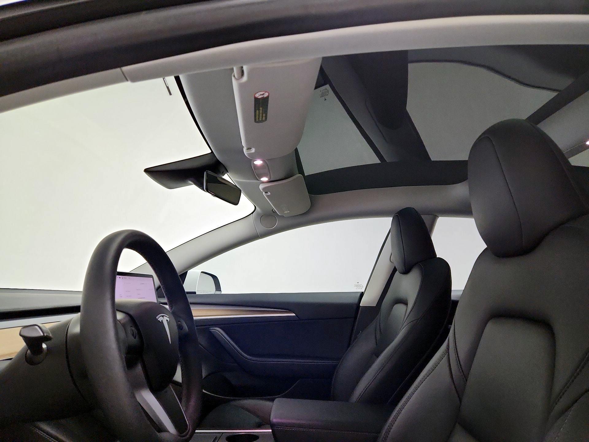 Thumbnail: 2023 Tesla Model 3 - 18