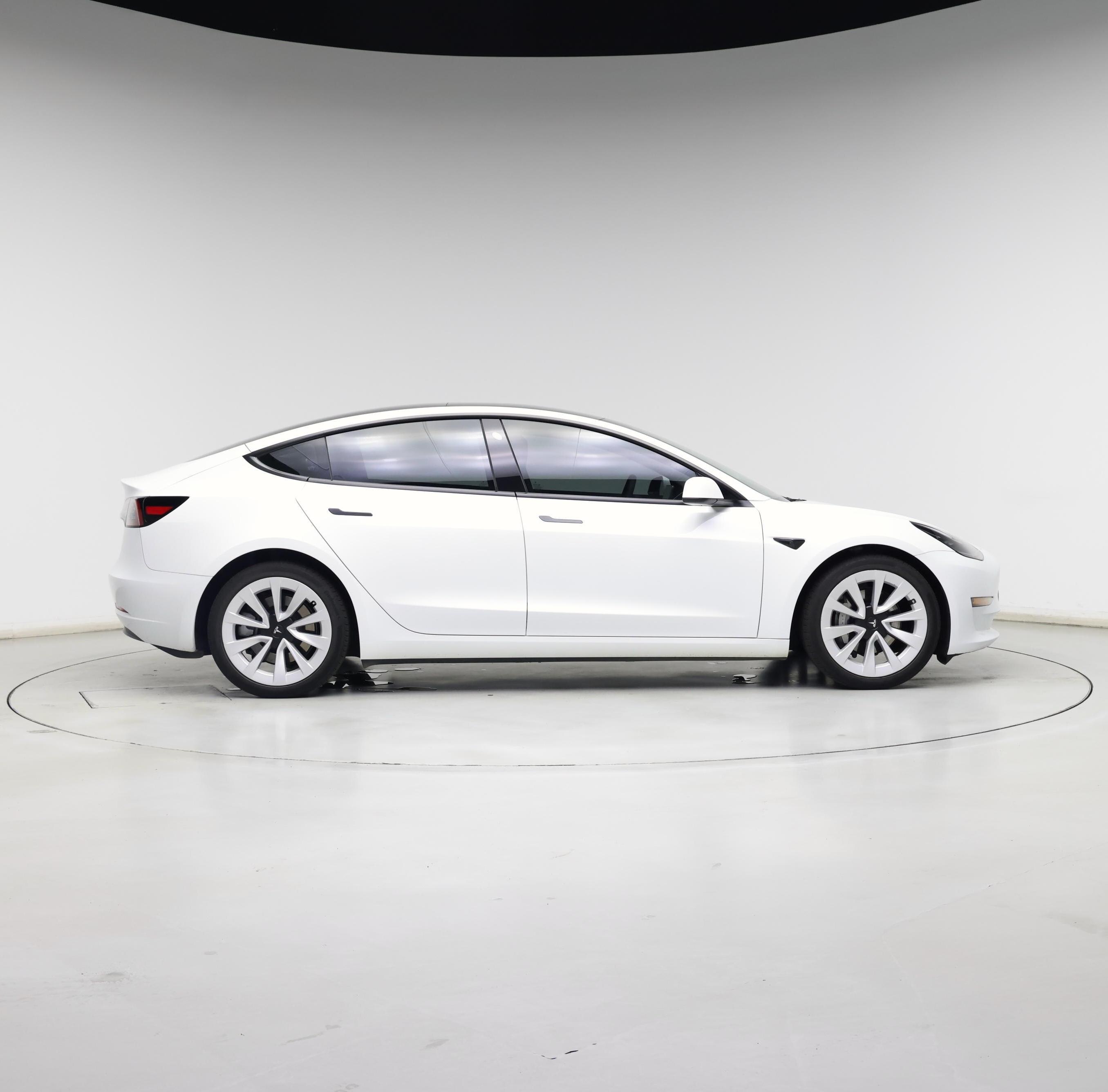 Thumbnail: 2023 Tesla Model 3 - 7